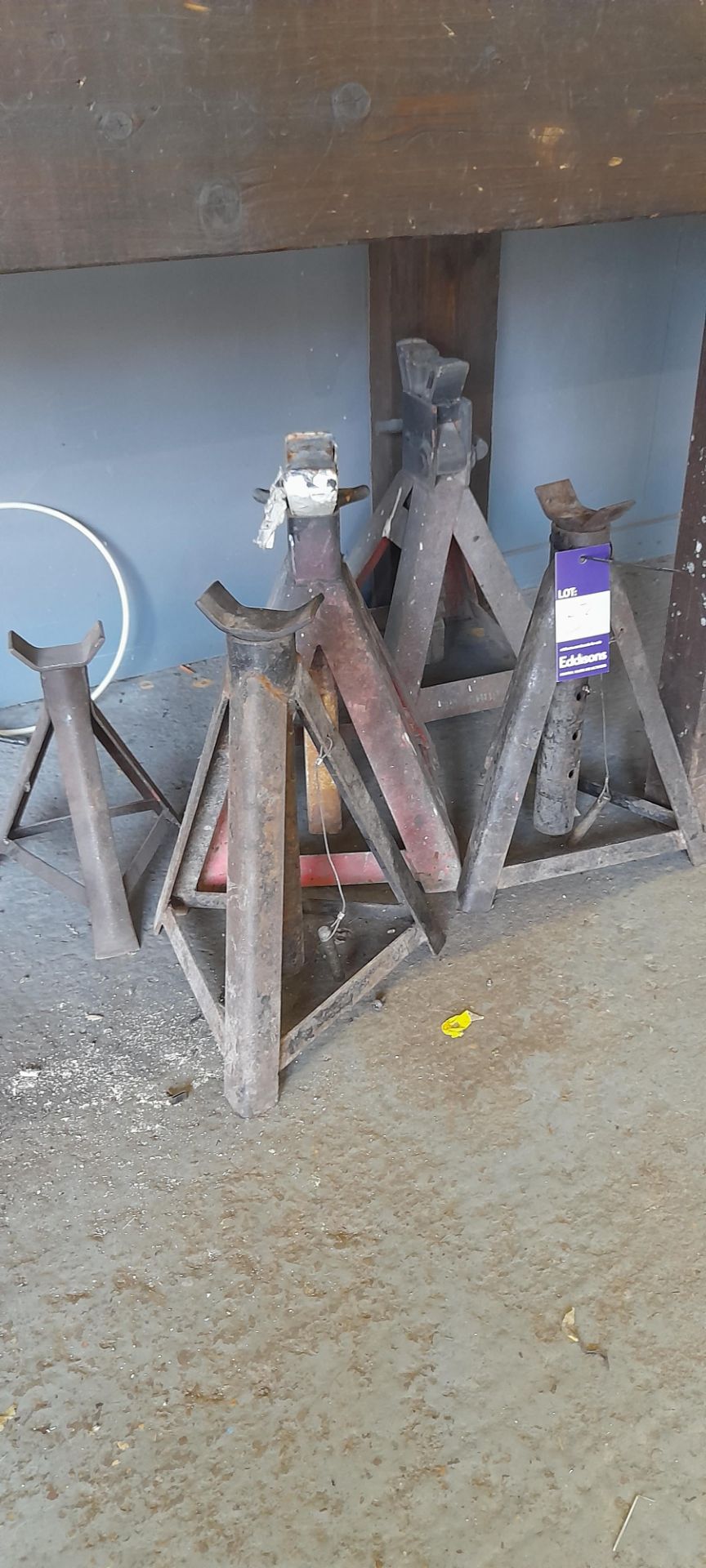 Pair of Heavy Duty Axle Stands & 3 Single Similar