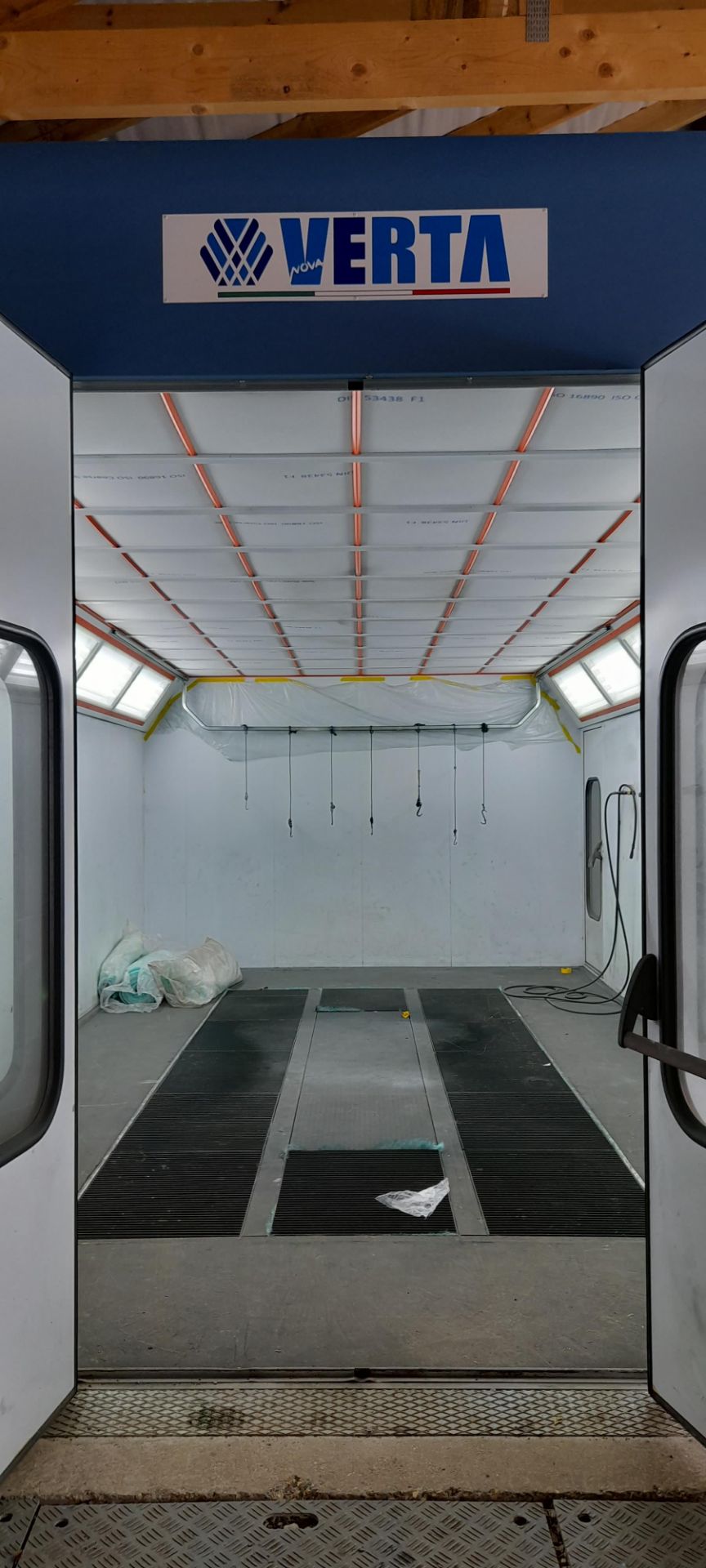 Verta Nova Conquer Fair Door Spray Booth. 3.96m wide, 5.94m deep & 2.14m high. With underfloor - Image 4 of 24