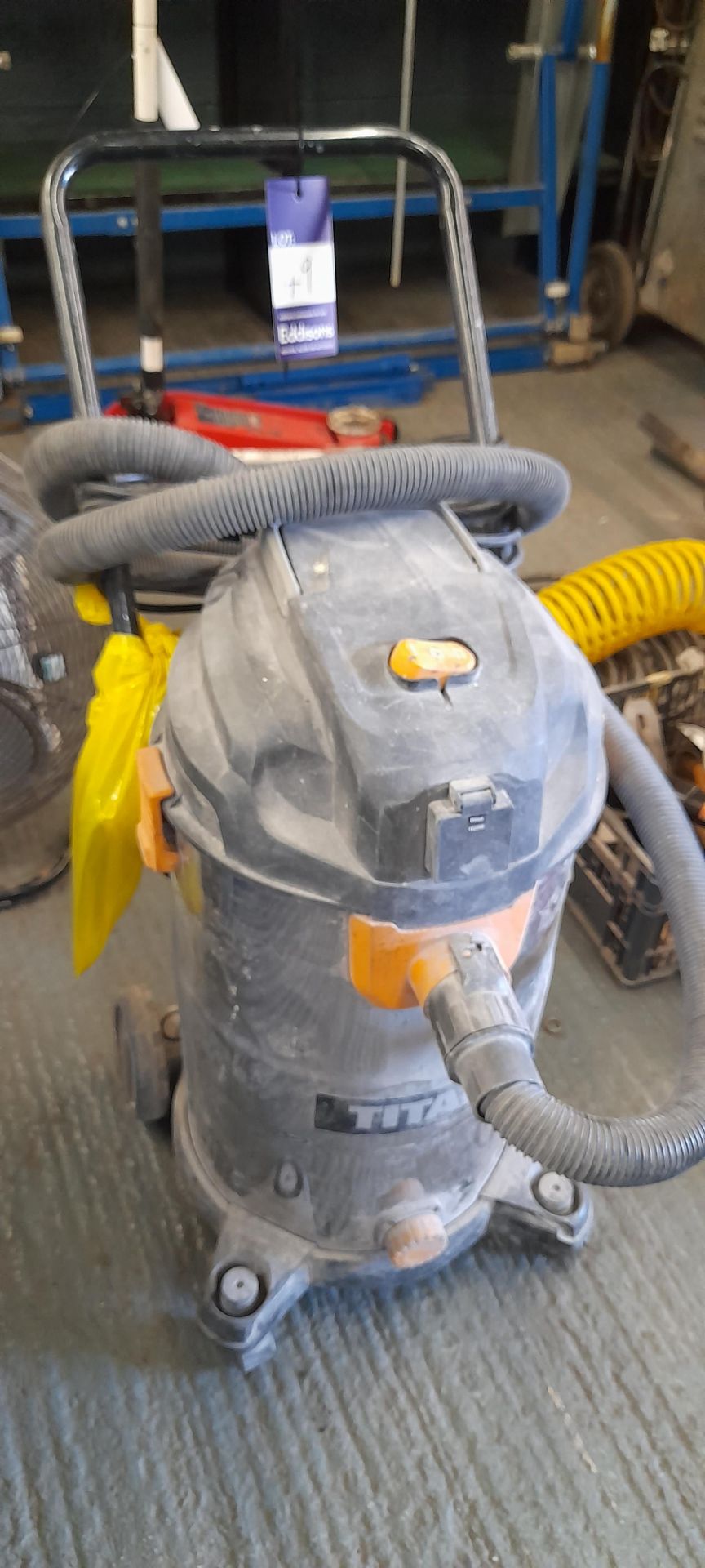 Titan Industrial Vacuum Cleaner