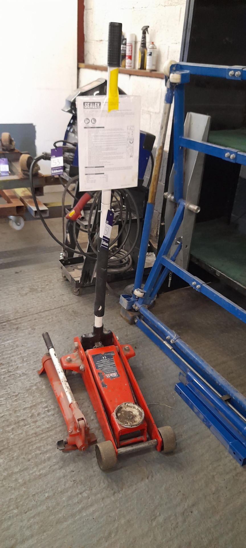 Sealey 3ton Trolley Jack with A Manual Hydraulic Pump