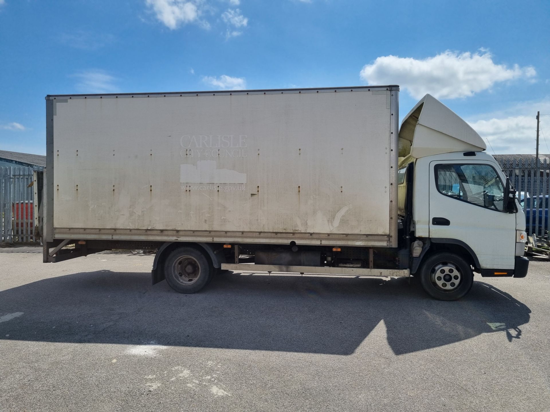 Mitsubishi Fuso Canter 7C15 38 (63) - Image 2 of 14