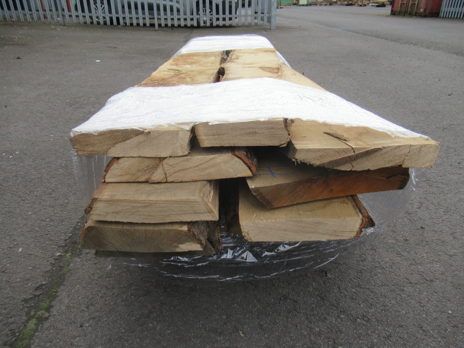 Bundle of air dried Oak planks - Image 3 of 3