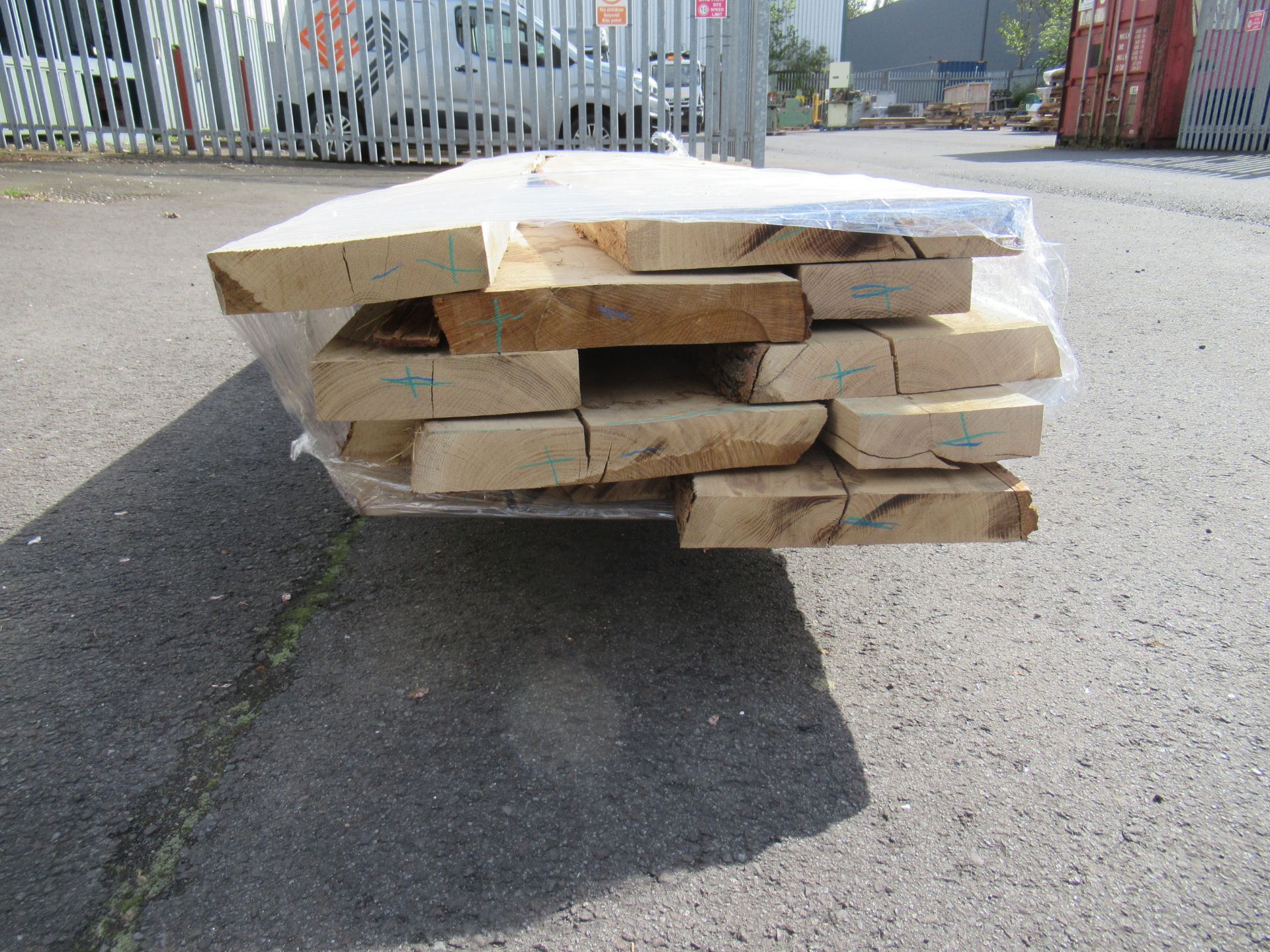 Bundle of air dried Oak planks - Image 3 of 3