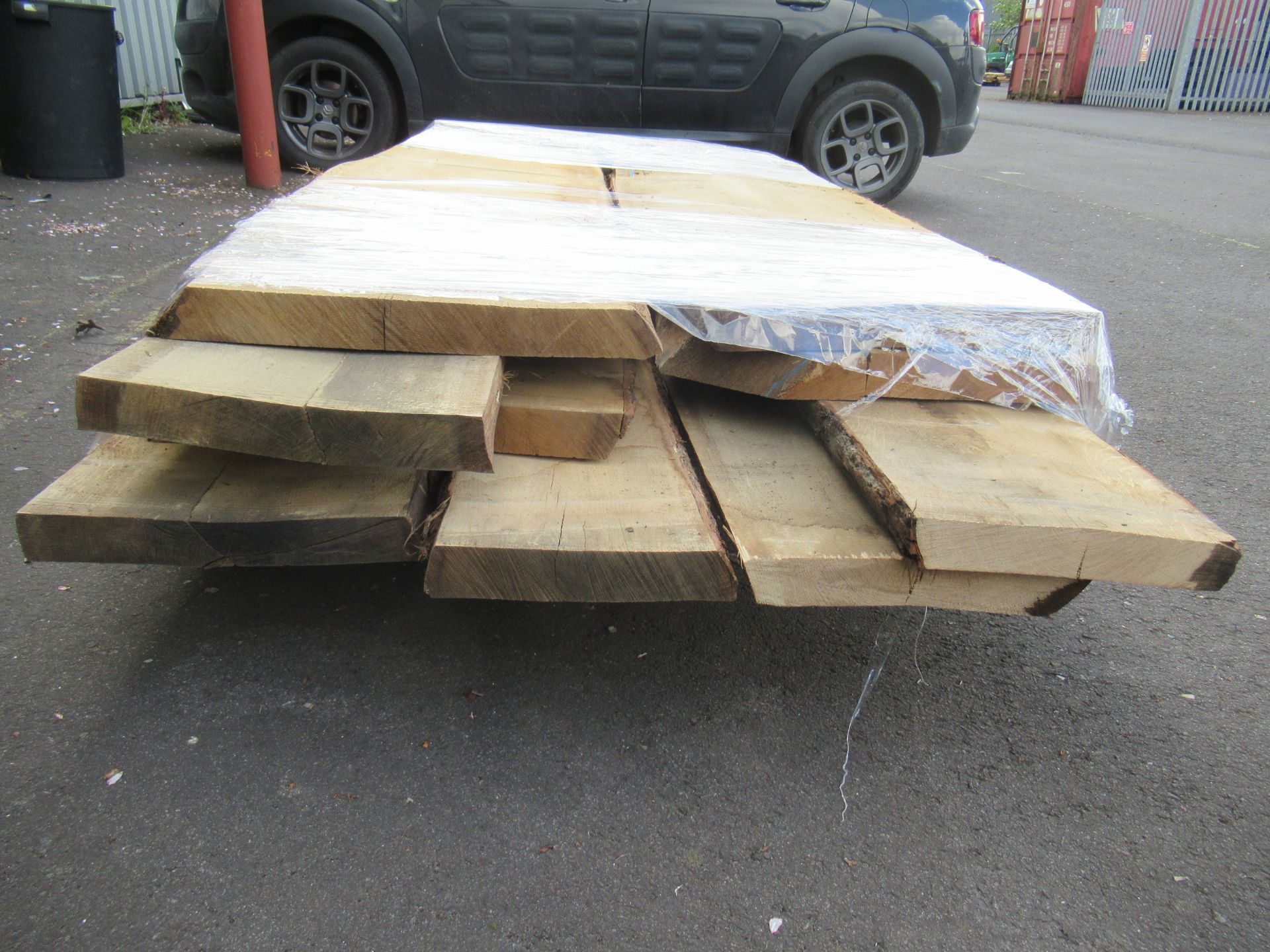 Bundle of air dried Oak planks - Image 3 of 3