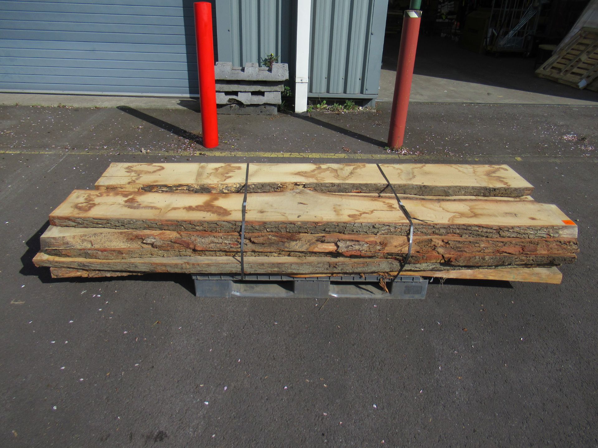 Bundle of air dried Oak planks