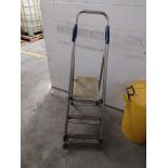 3 tread platform step ladder