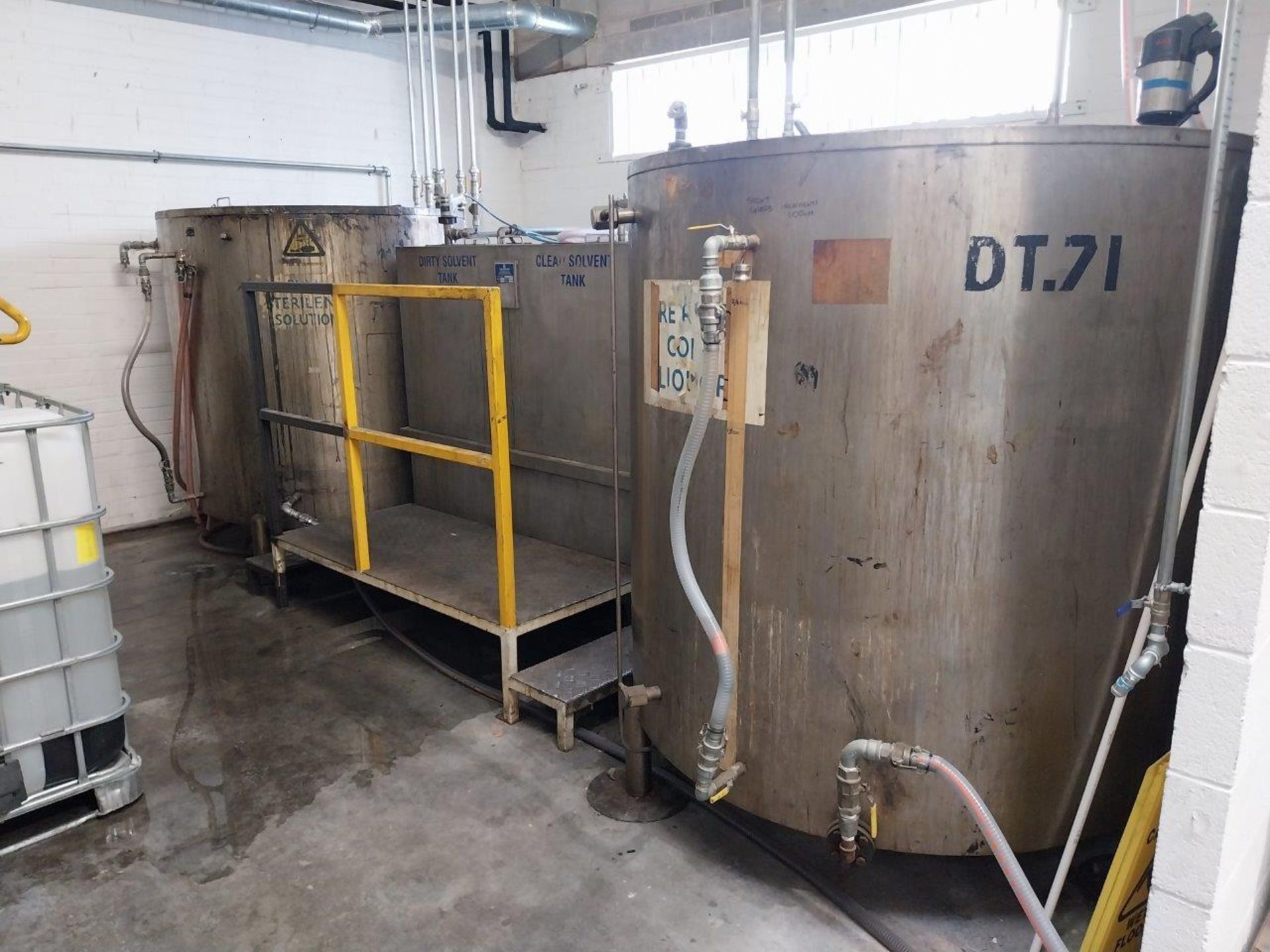 Clean Industries solvent treatment plant to consist of twin clean/dirty tank 2 x 1300L, 2 x - Image 2 of 23