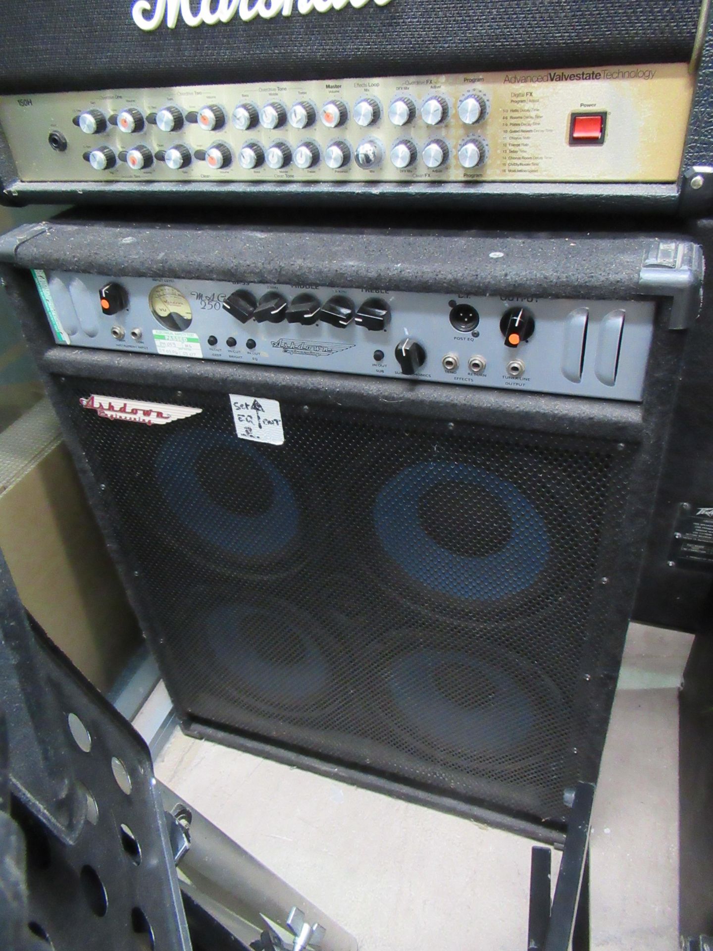 3x Speakers- 1x Marshal; 1x Peavey and 1x Ashdown - Image 7 of 9