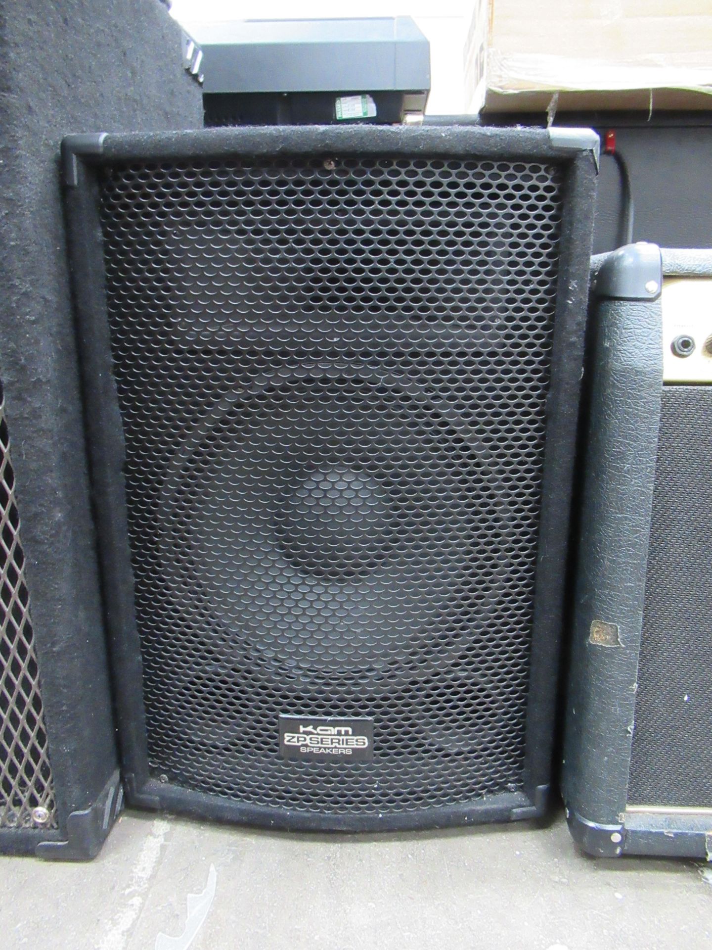 2x Speakers and a Marshall Pre-Amp - Image 3 of 6