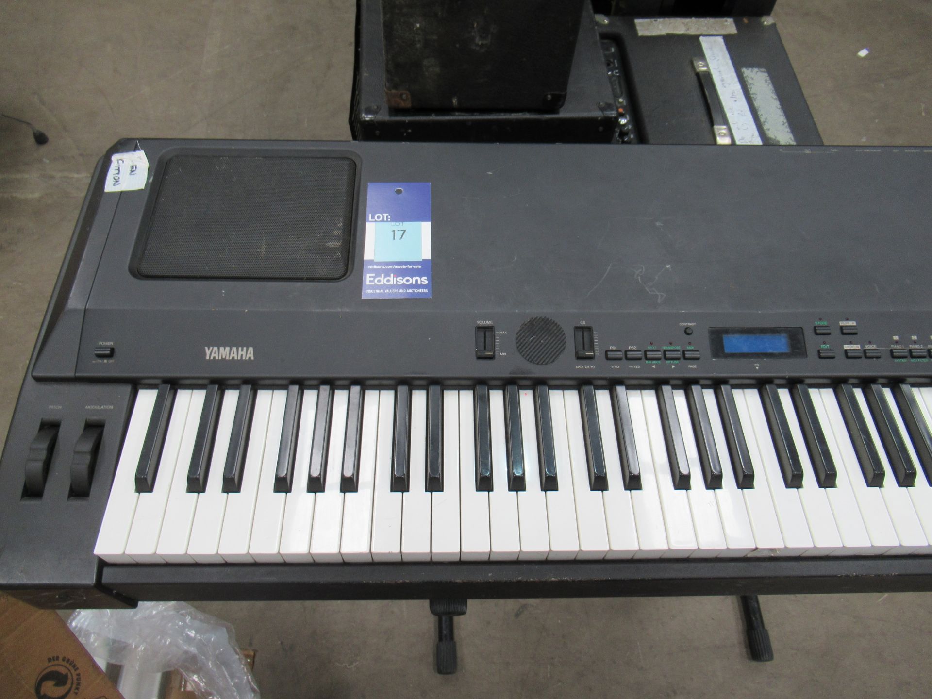 Yamaha 'Electric Piano' Model P-200 on stand - Image 3 of 4