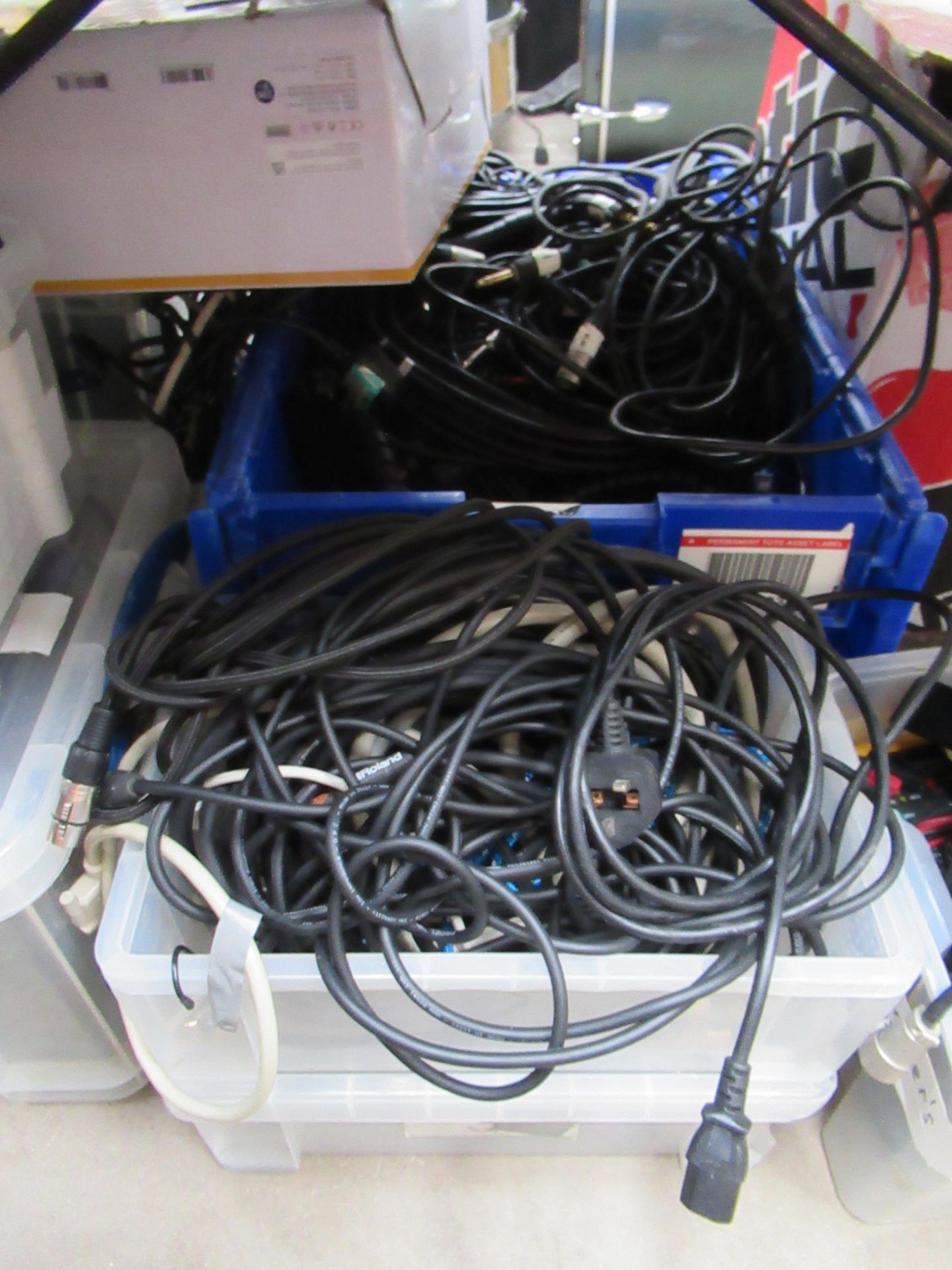 Large qty of electric cables - Image 8 of 10