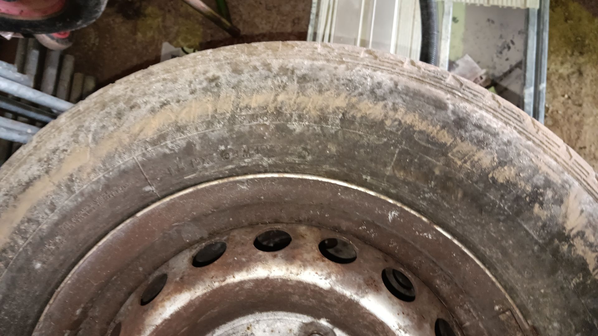 4 x part used Bridgestone 215/65R15 tyres with rims - Image 5 of 5