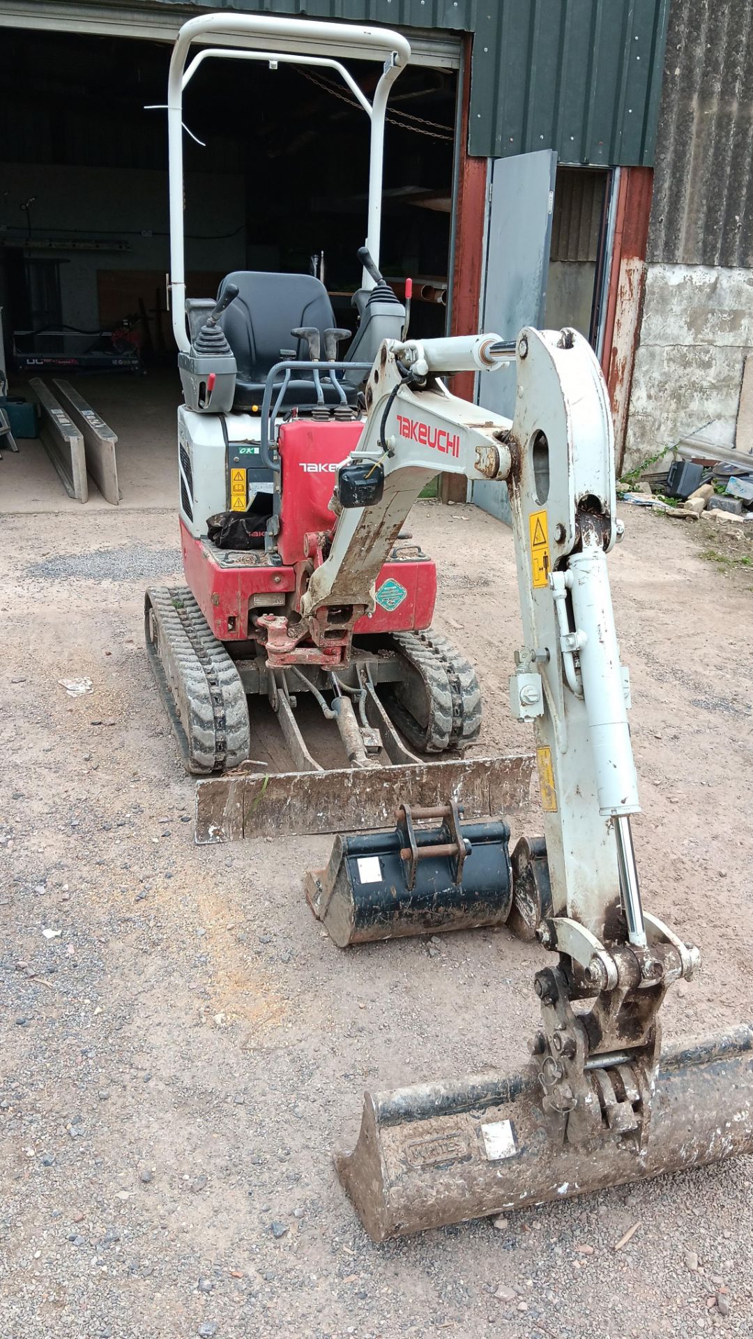 Takeuchi TB210R compact hydraulic excavator, rubber tracks, appprx 400 hours, serial number - Image 3 of 26