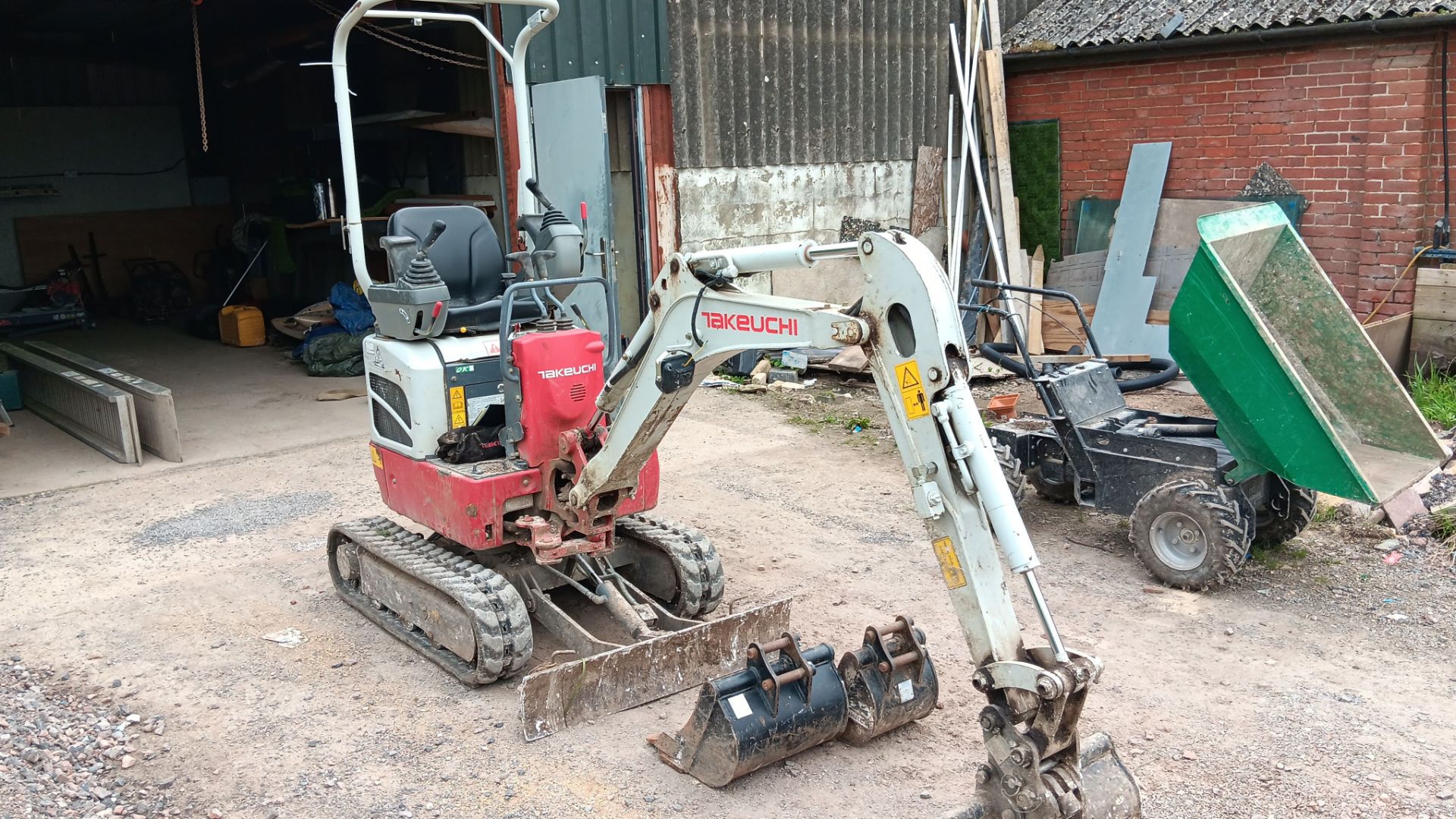 Takeuchi TB210R compact hydraulic excavator, rubber tracks, appprx 400 hours, serial number - Image 2 of 26