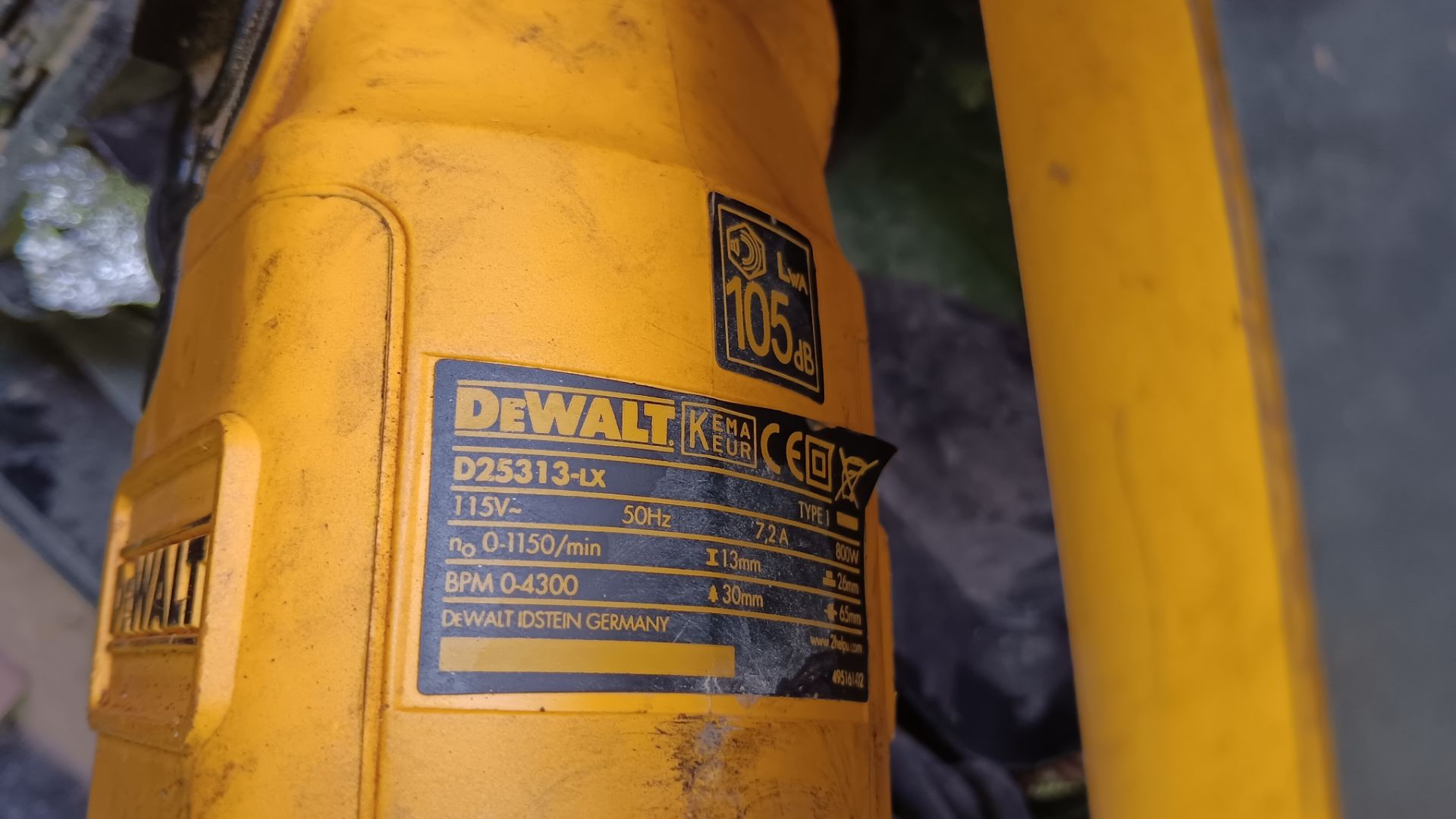 Dewalt D25313-LX rotary hammer drill with case, 110v, serial number 49516102 - Image 3 of 3