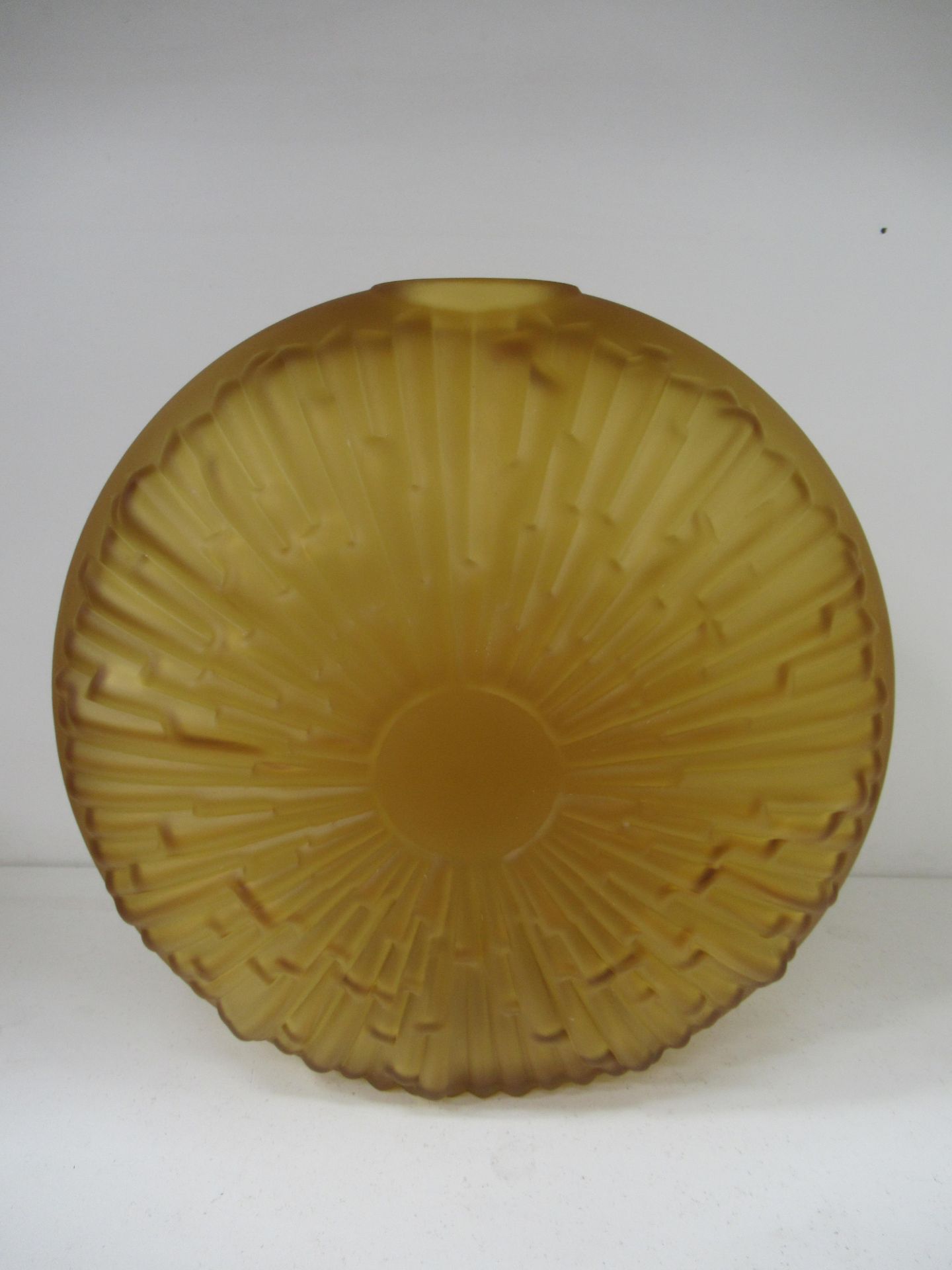 Shelf of Assorted Glass Vases - Bild 5 aus 7
