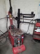Unite Pro UP650 tyre changing machine, model ZH650 RA, YOM 2015, Please note there are no lifting