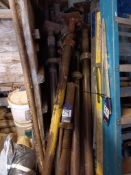 Quantity of various screw props