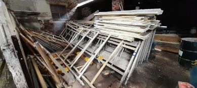 Large quantity of assorted Alloy scaffolding