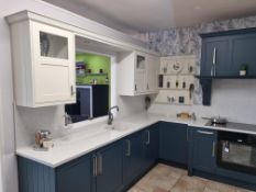 Stori collection display L-shaped kitchen (2872mm x 2510) Aldana Door in porcelain + marine. Worksho