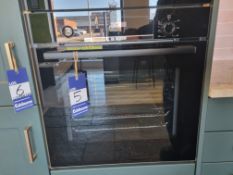 Bosch single oven - Type HR5B20F0 (600mm x 590mm tall)