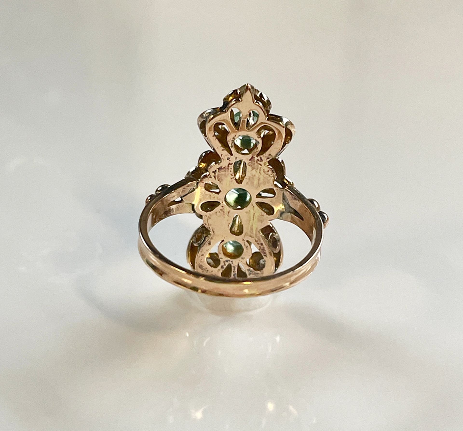 Antiker Ring mit Diamanten und Turmalin. - Bild 2 aus 2