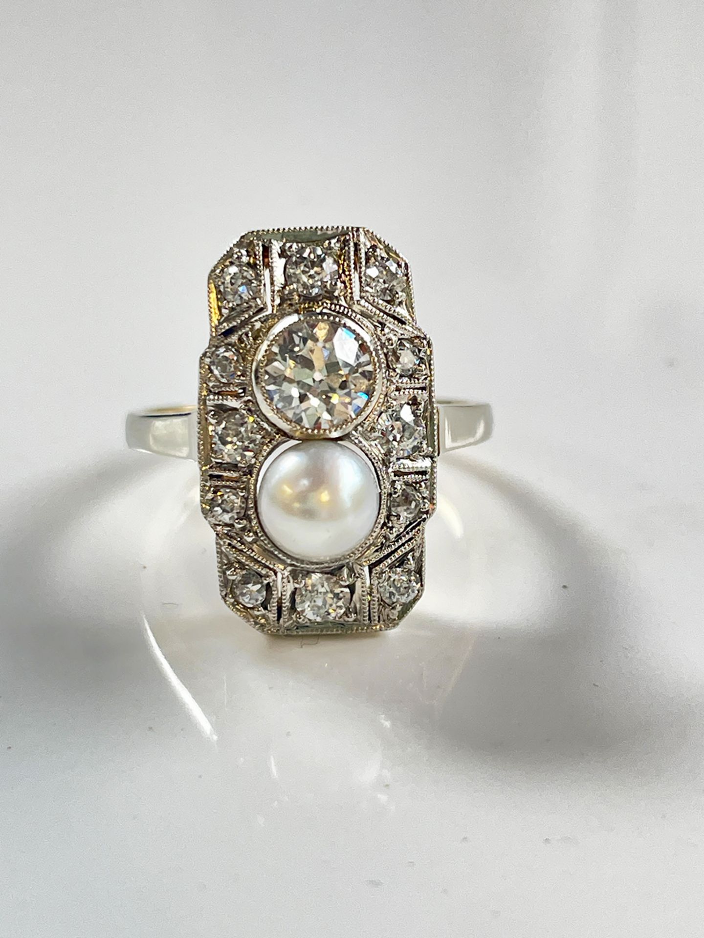 Art Deco Diamond ring 14ct. Gold/ Platinum. - Image 4 of 5