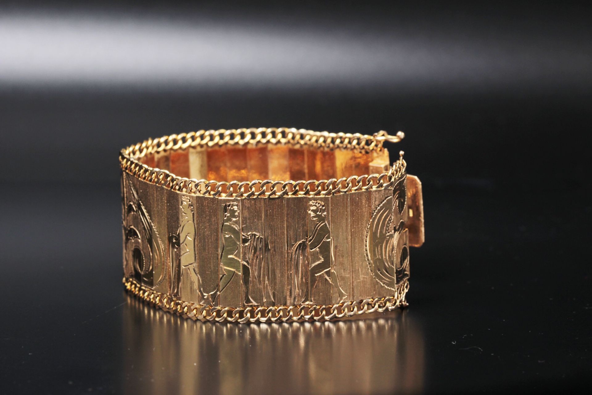 Antikes Armband aus 18-karätigem Gold mit eingravierten Figuren. Unikat - Bild 5 aus 6