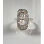 Art Deco Diamond ring 14ct. Gold/ Platinum.