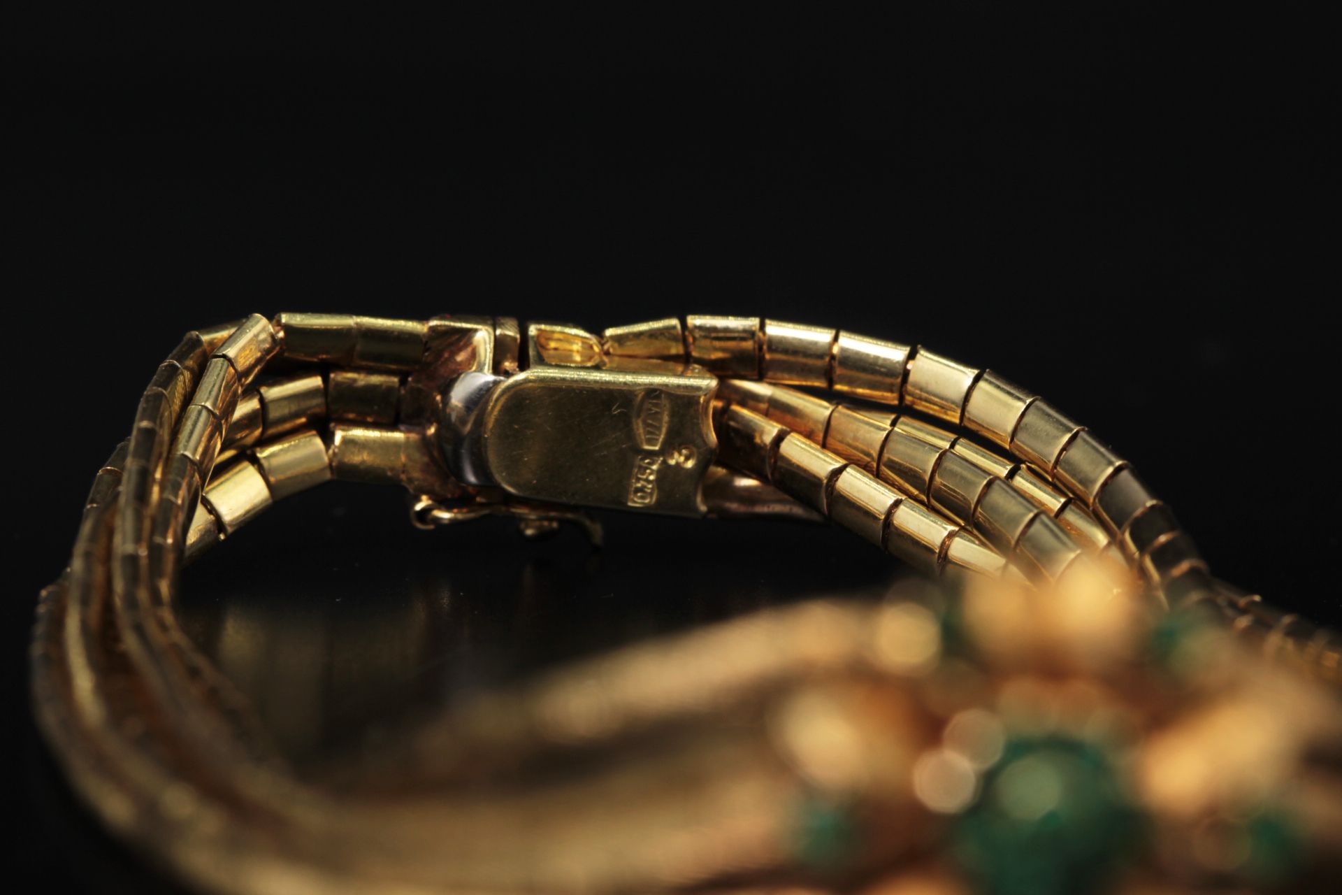 Italian 18K Gold bracelet with Emeralds - Image 4 of 4
