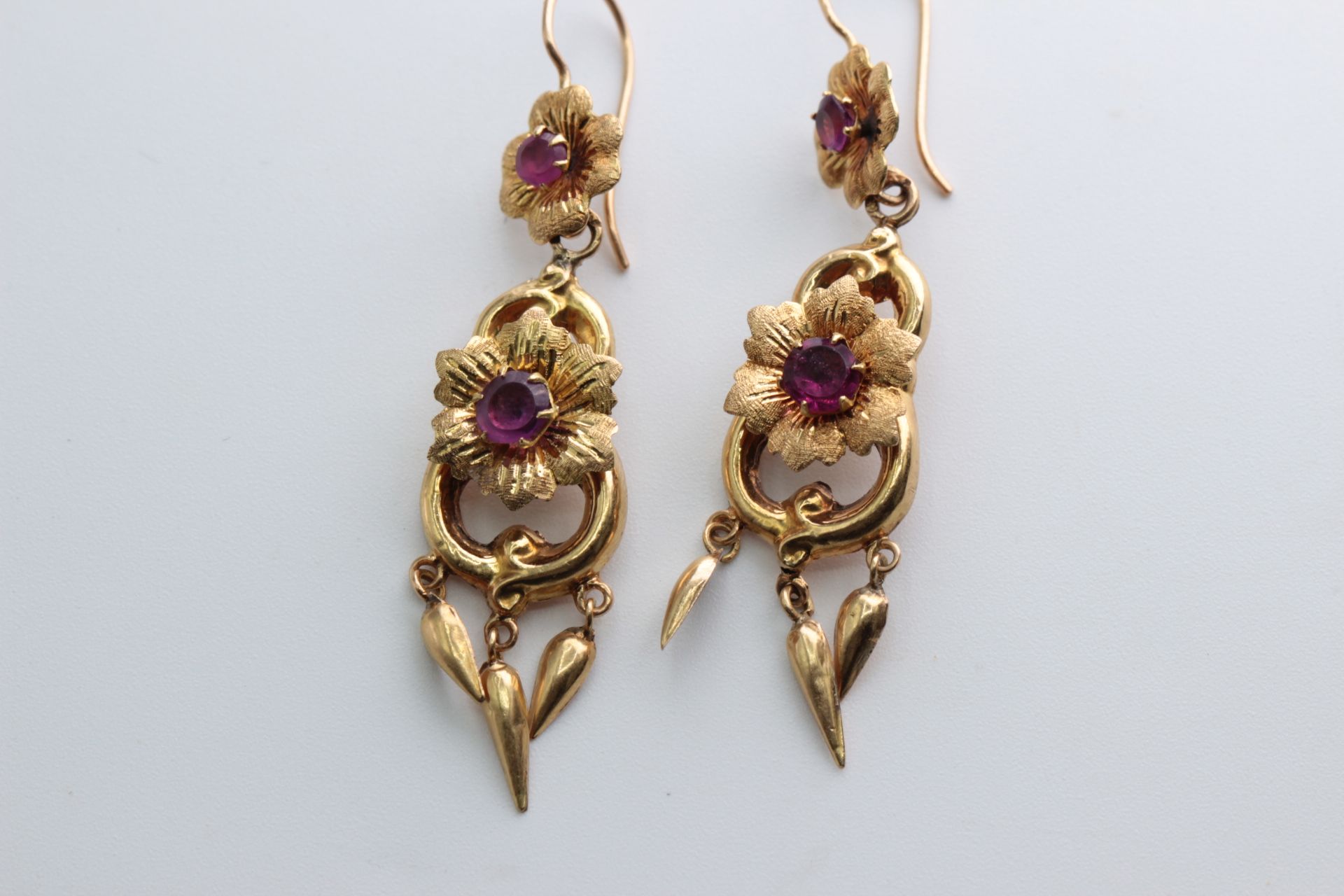 Antike Ohrringe mit Rubin und Pampeln. 585 Gelbgold - Bild 2 aus 4
