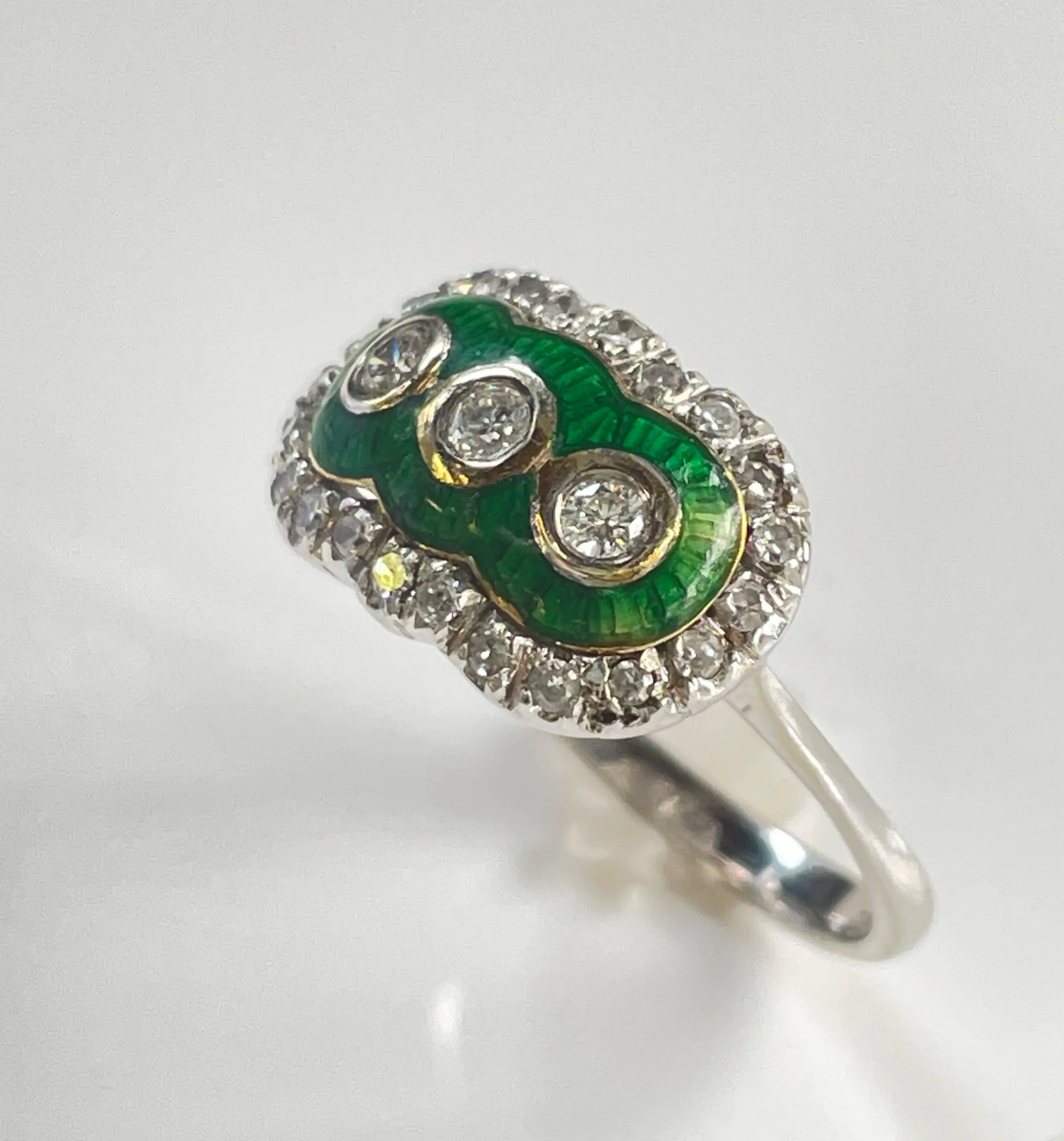 Antique Art Deco Ring 18K Gold with Diamonds and Enamel - Image 2 of 4