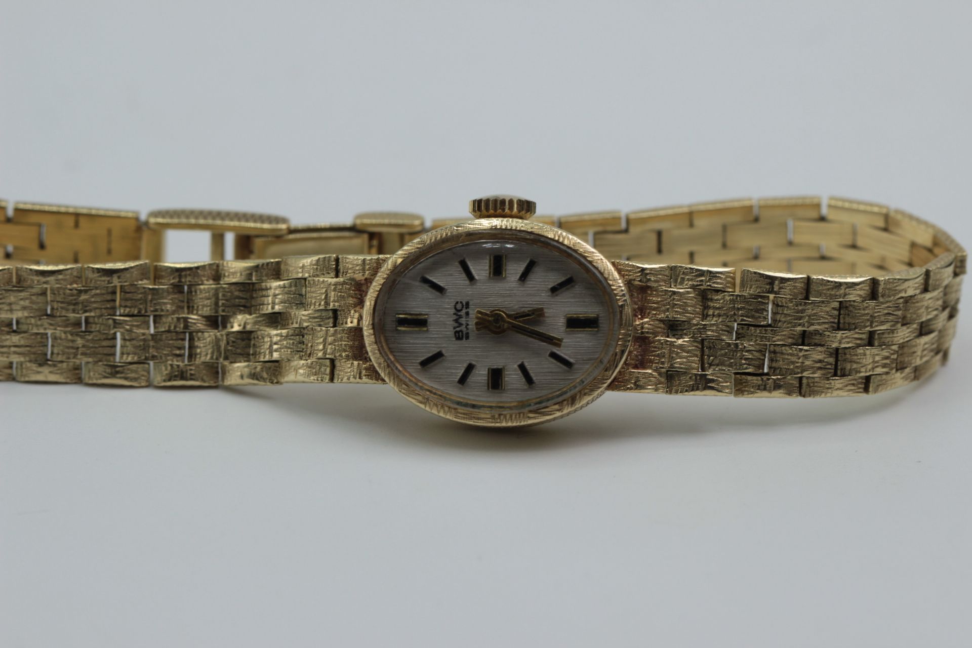 Lady's Wrist Watch 14K Yellow Gold Vintage 1950's