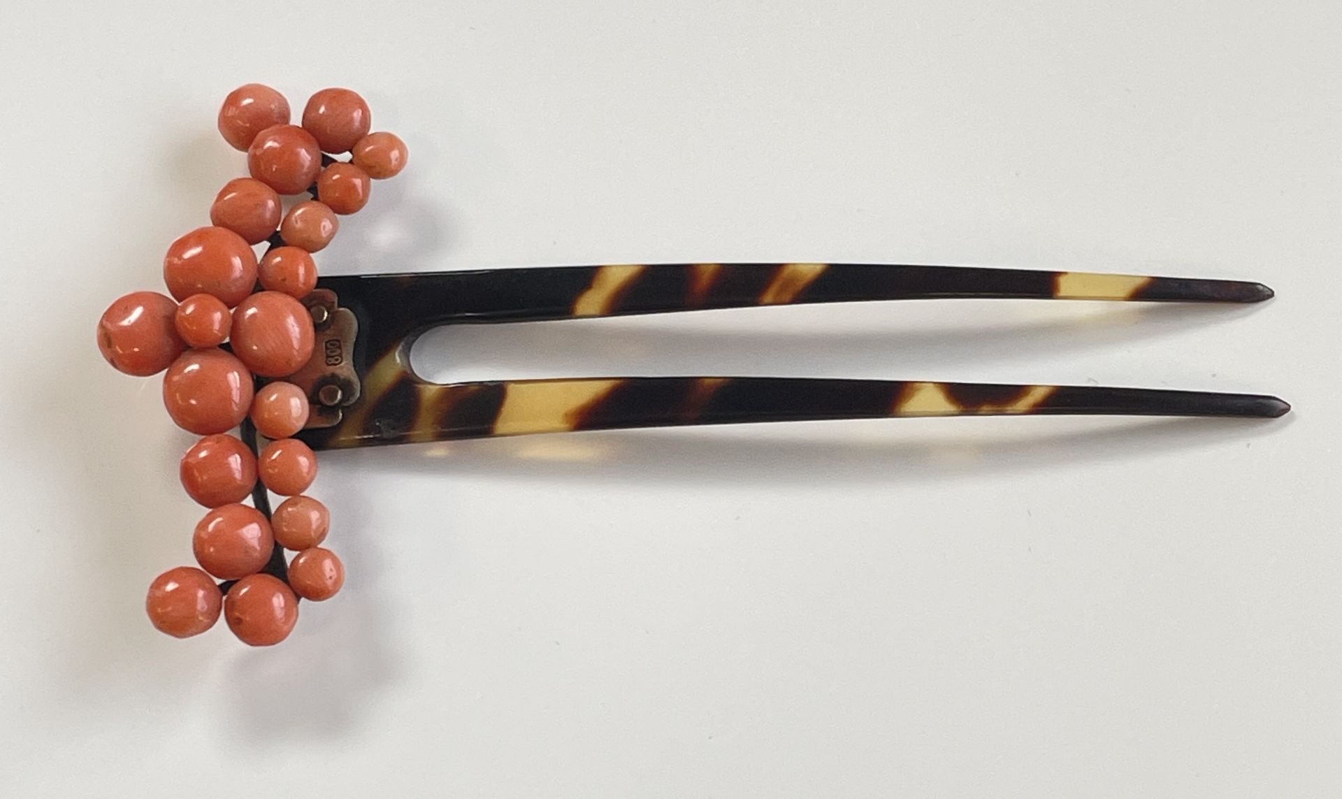 Antique Coral Turtoiseshell Comb / Hairpin - Image 3 of 4