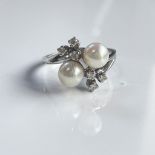 14 K White Gold Pearl and Diamond ring