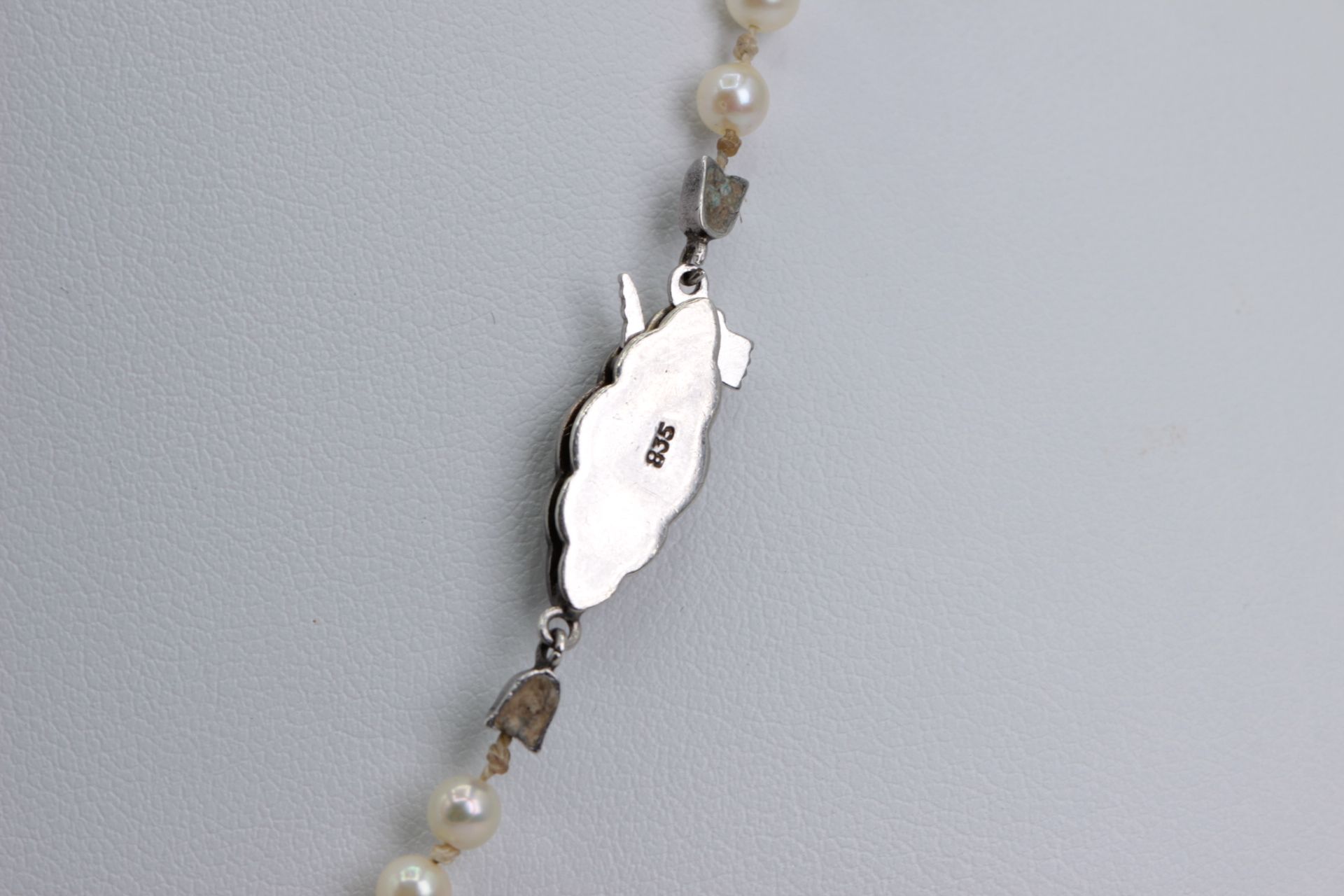 Knotted Pearl Necklace with Silver Clasp 46cm - Image 3 of 4