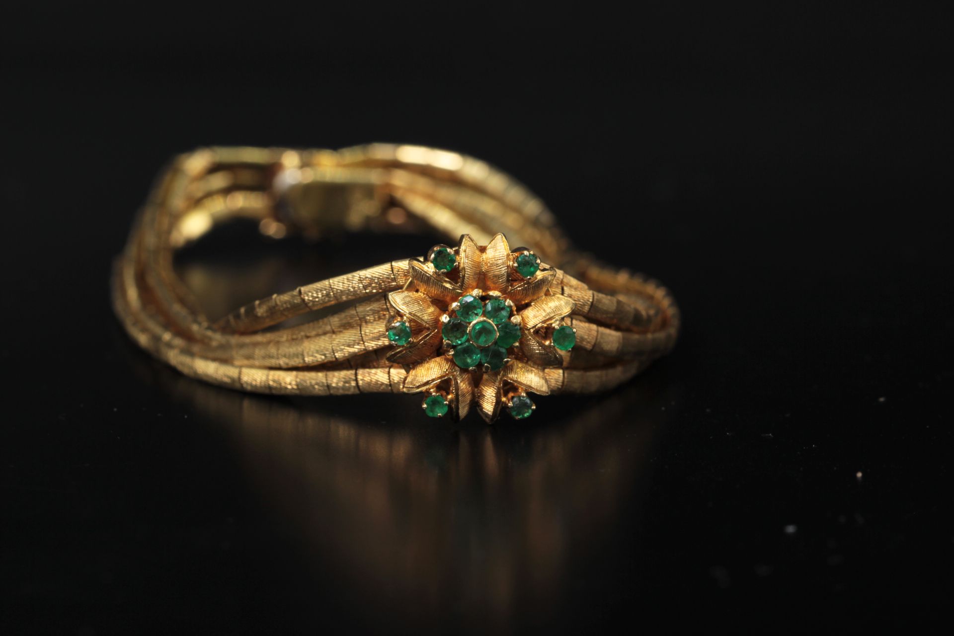 Italian 18K Gold bracelet with Emeralds