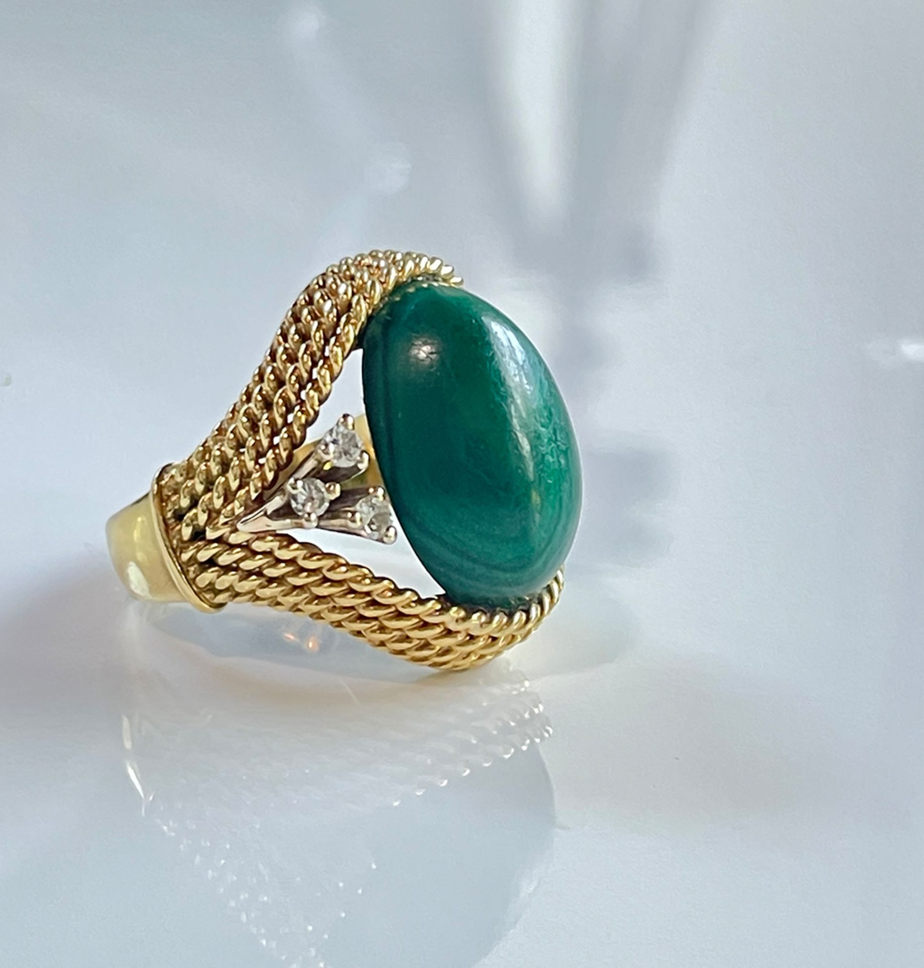 Vintage 18K Gold Design Ring Malachite, Diamond - Image 2 of 5