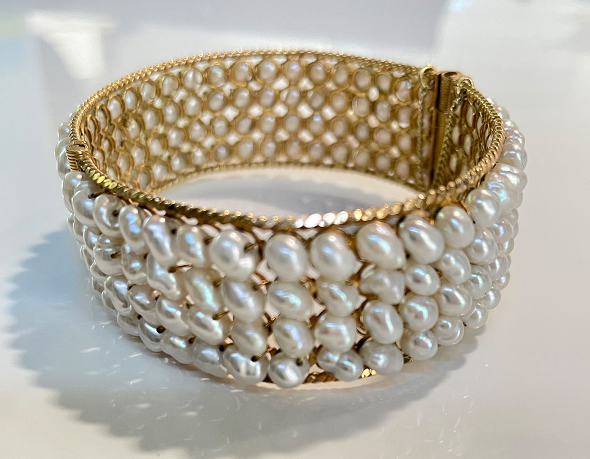 Antique 22K Gold bangle with Oriental pearls - Image 2 of 6