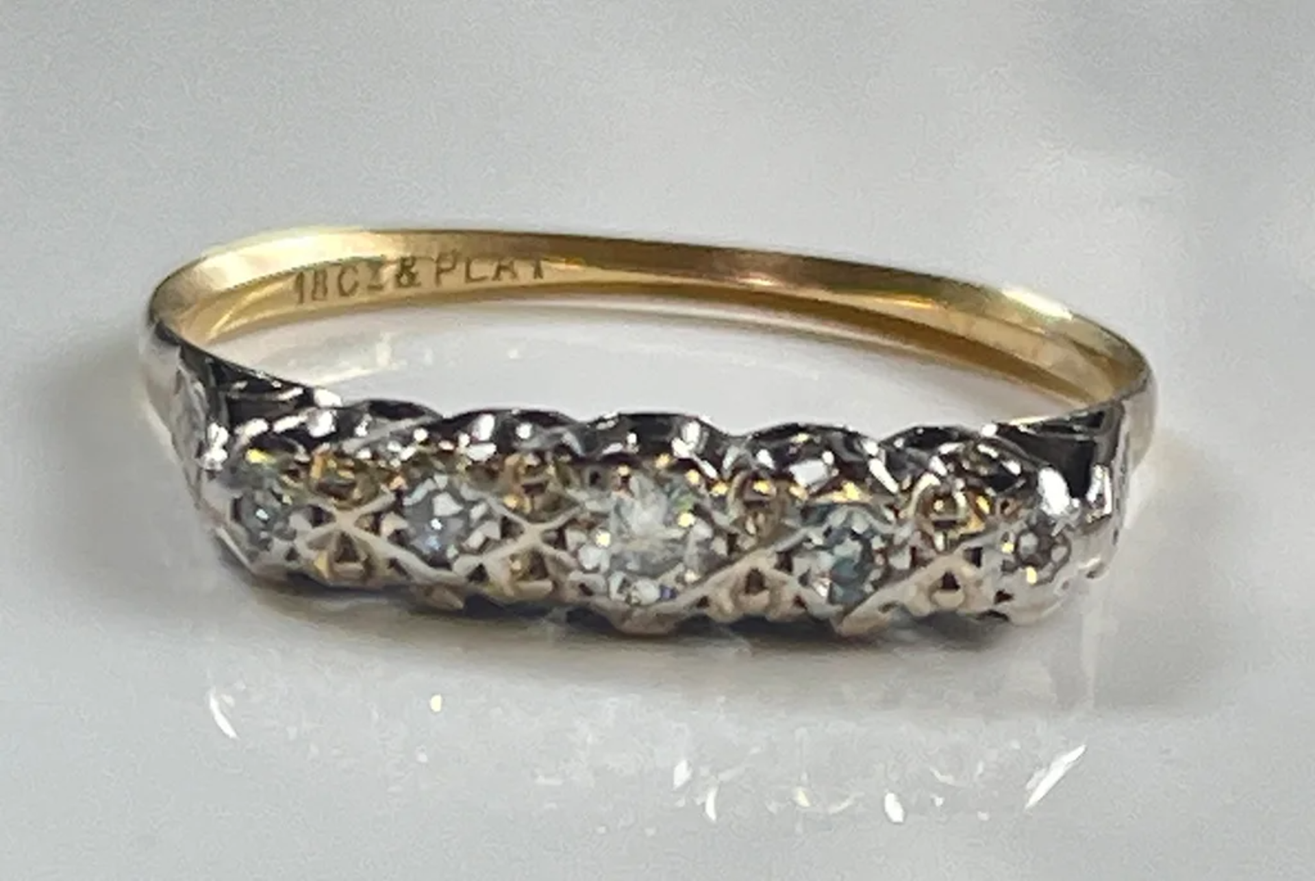 Antiker 750 Gold + Platinum Ring mit 5x Altschliff Diamanten