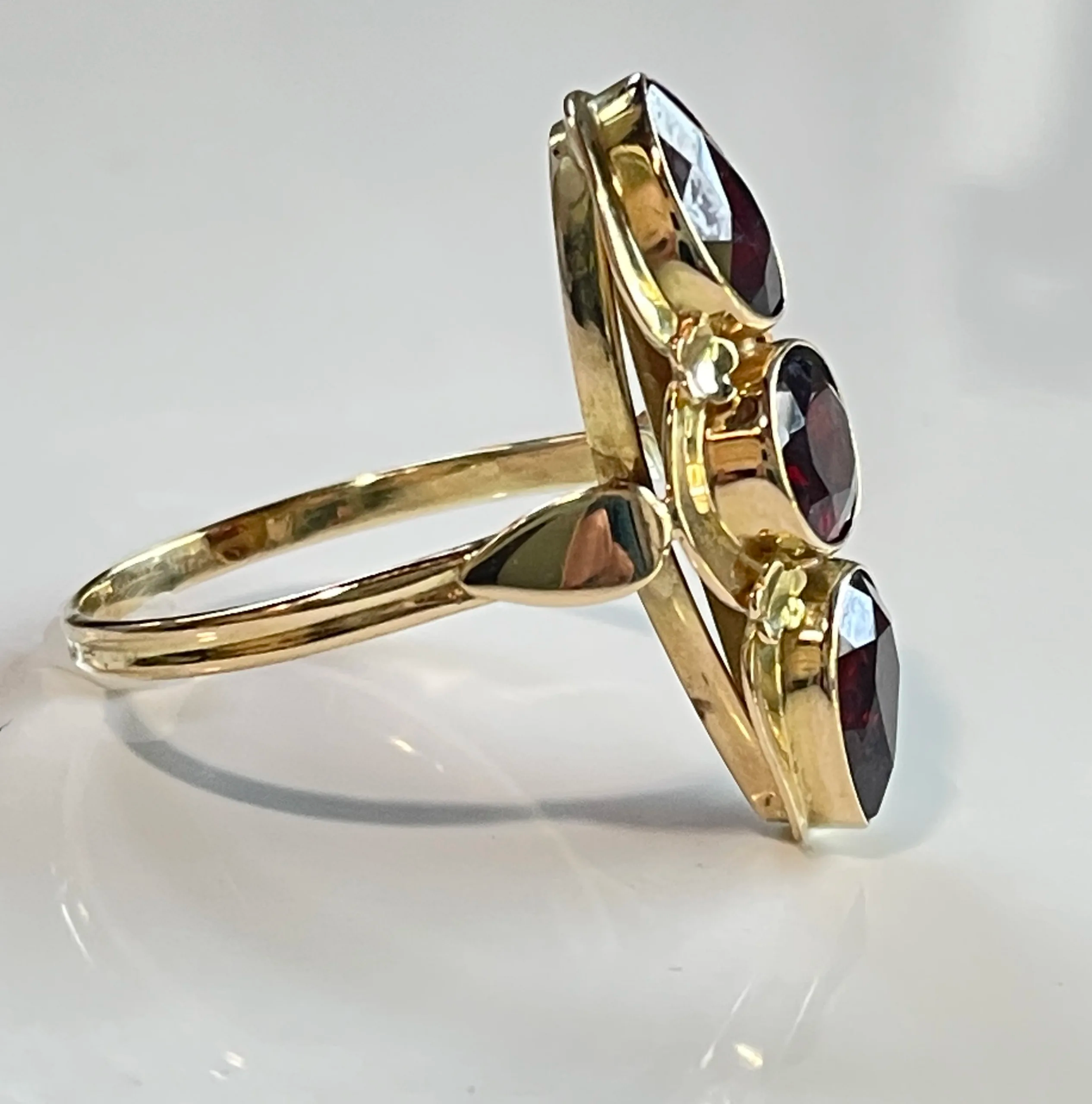 Big antique Garnet Ring 14K Yellow Gold - Image 2 of 3