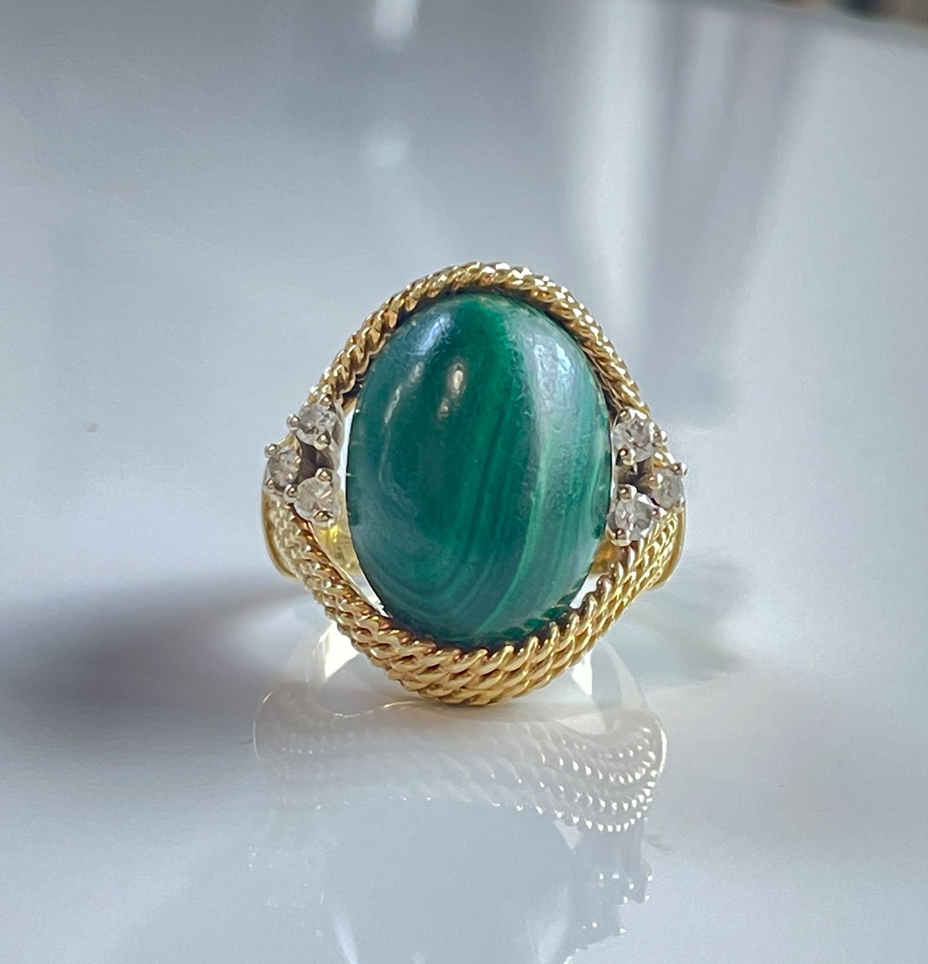Vintage 18K Gold Design Ring Malachite, Diamond