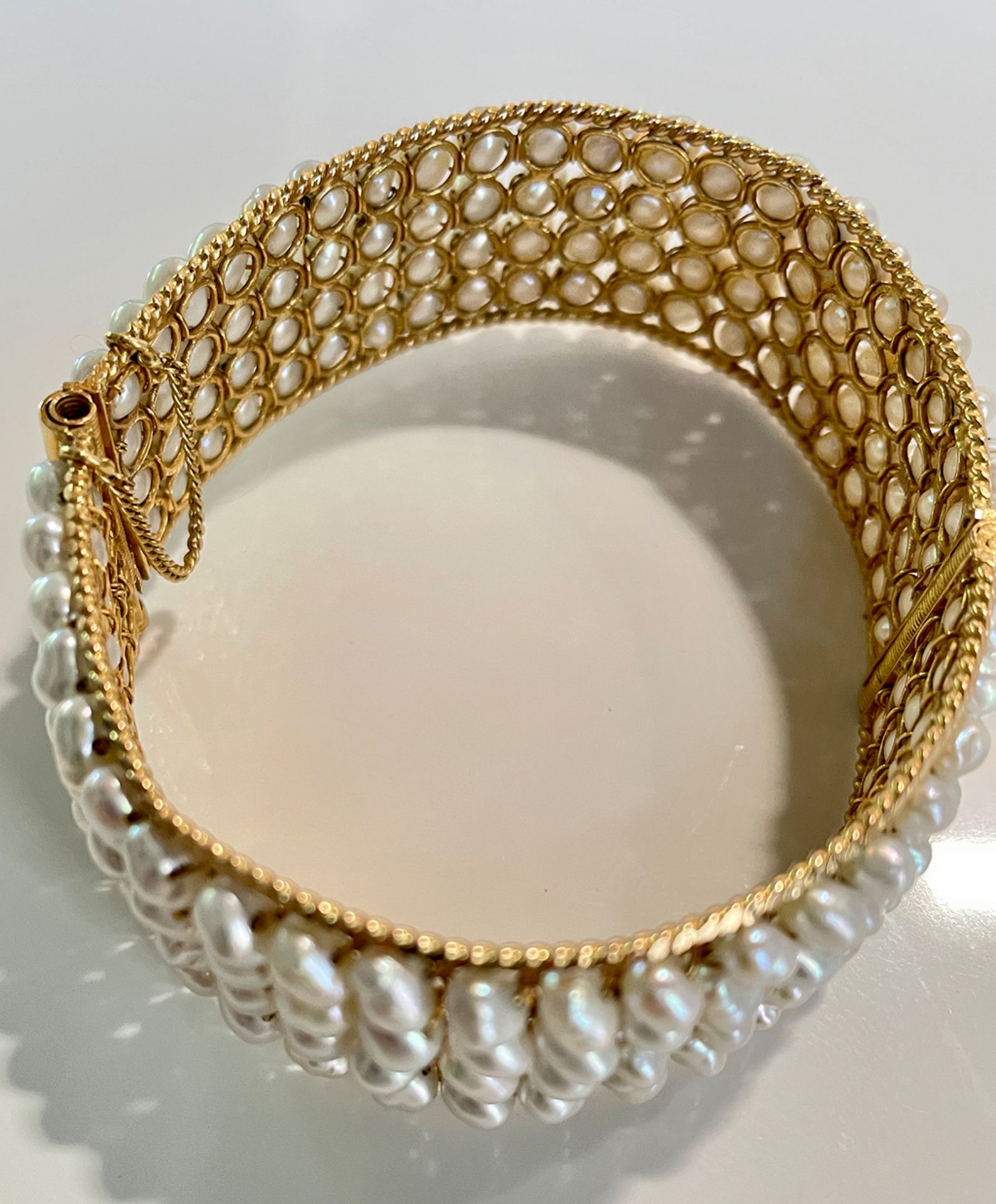 Antique 22K Gold bangle with Oriental pearls - Image 3 of 6