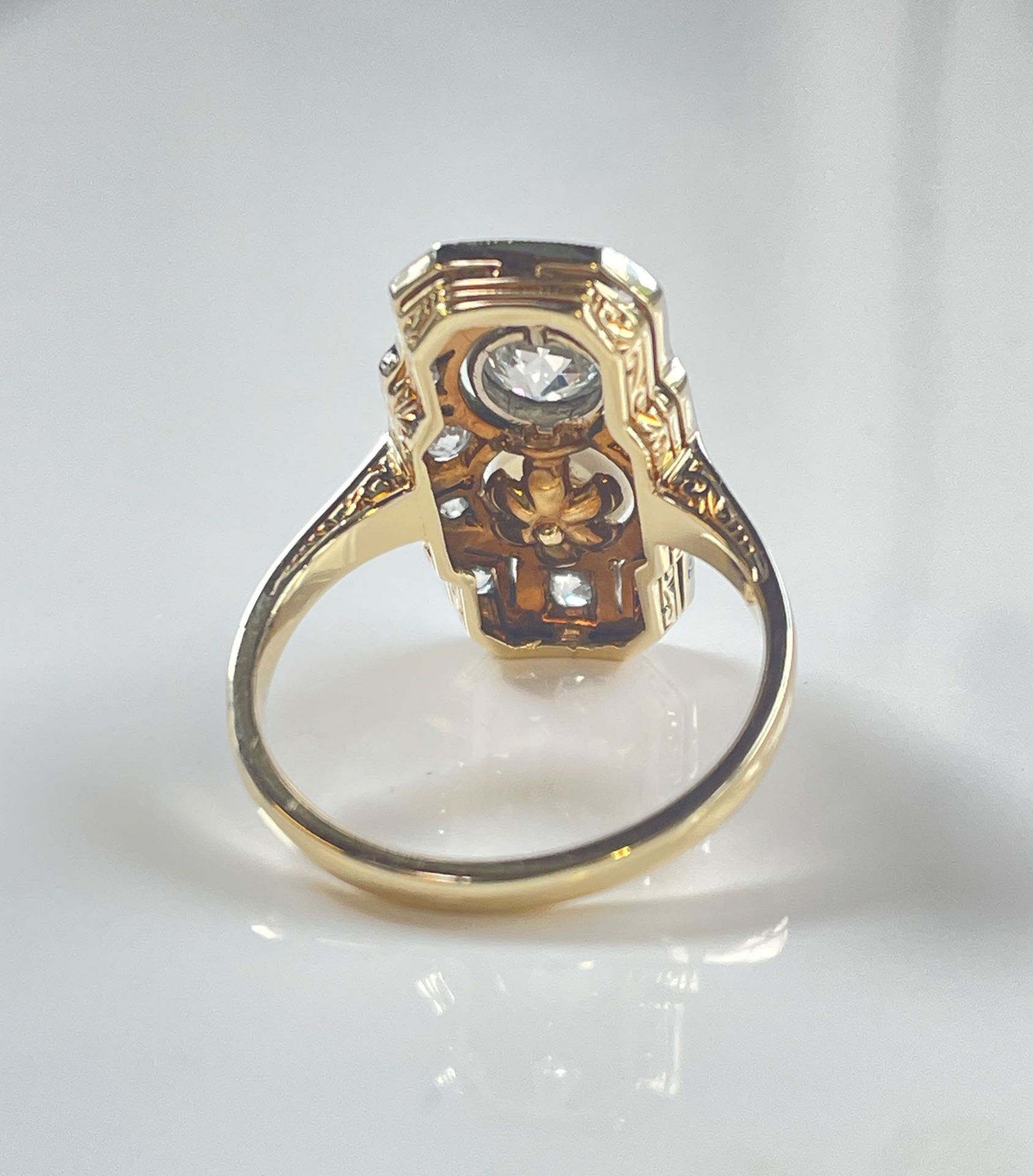 Art Deco Diamond ring 14ct. Gold/ Platinum. - Image 5 of 5