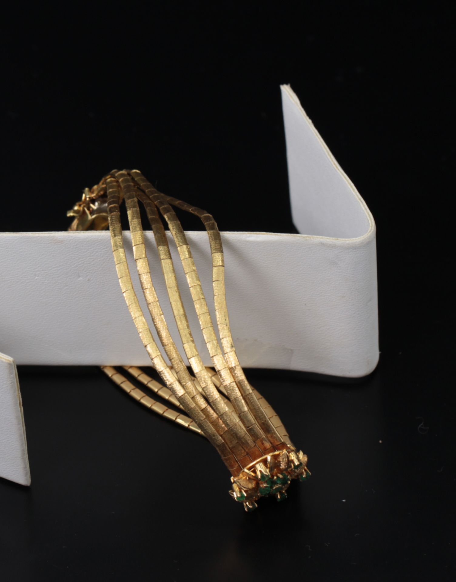 Italian 18K Gold bracelet with Emeralds - Image 2 of 4