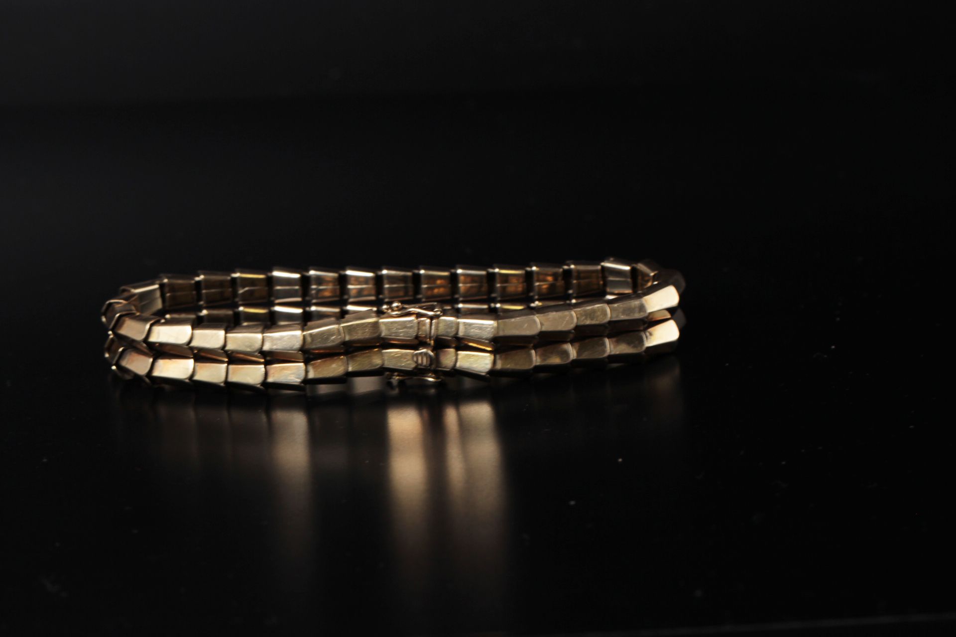 Art Deco Gold Bracelet 14K Yellow Gold - Beautiful Design - Image 4 of 4