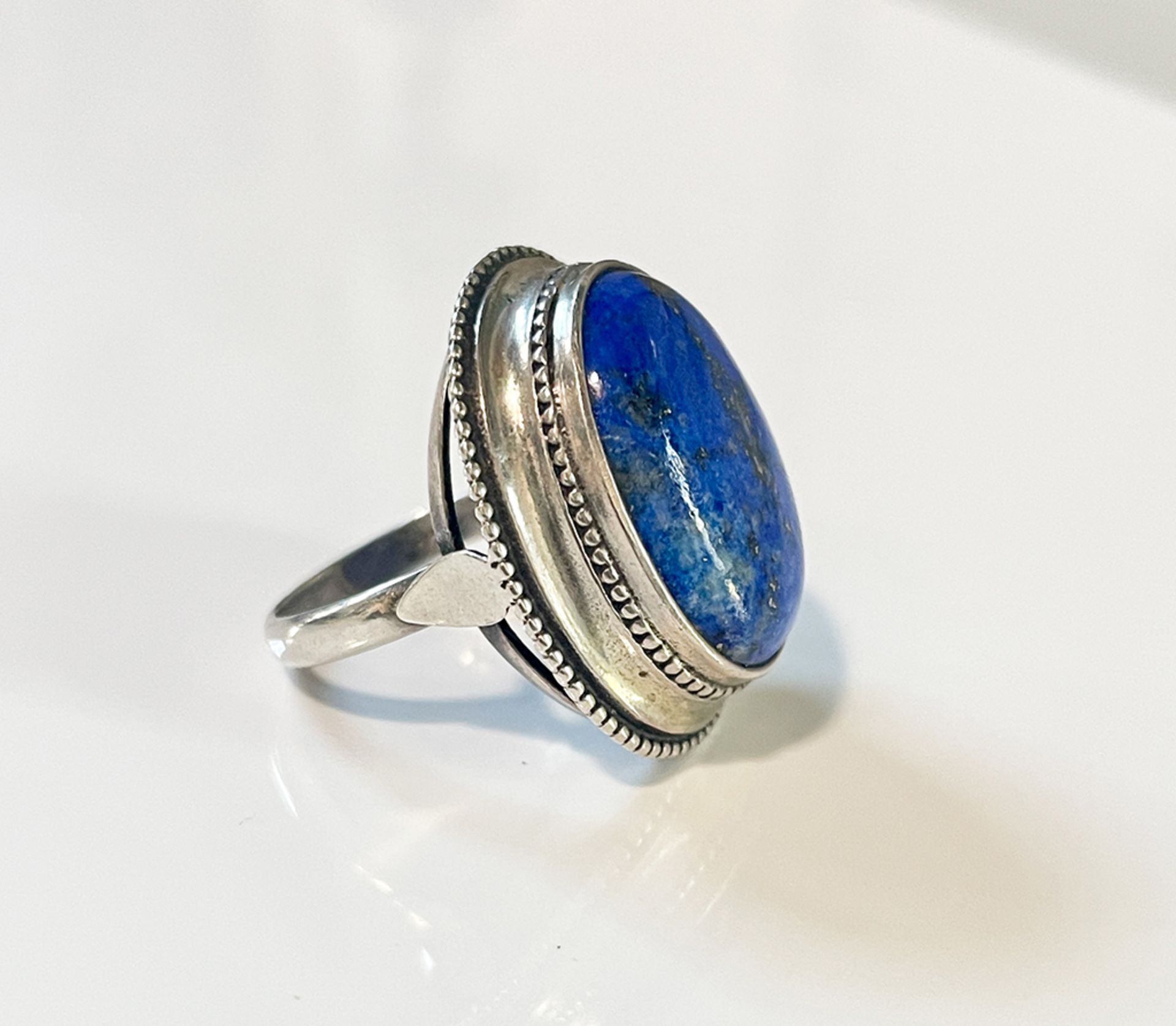 Silberring mit Lapislazuli. Niederländisch Design - Bild 2 aus 4