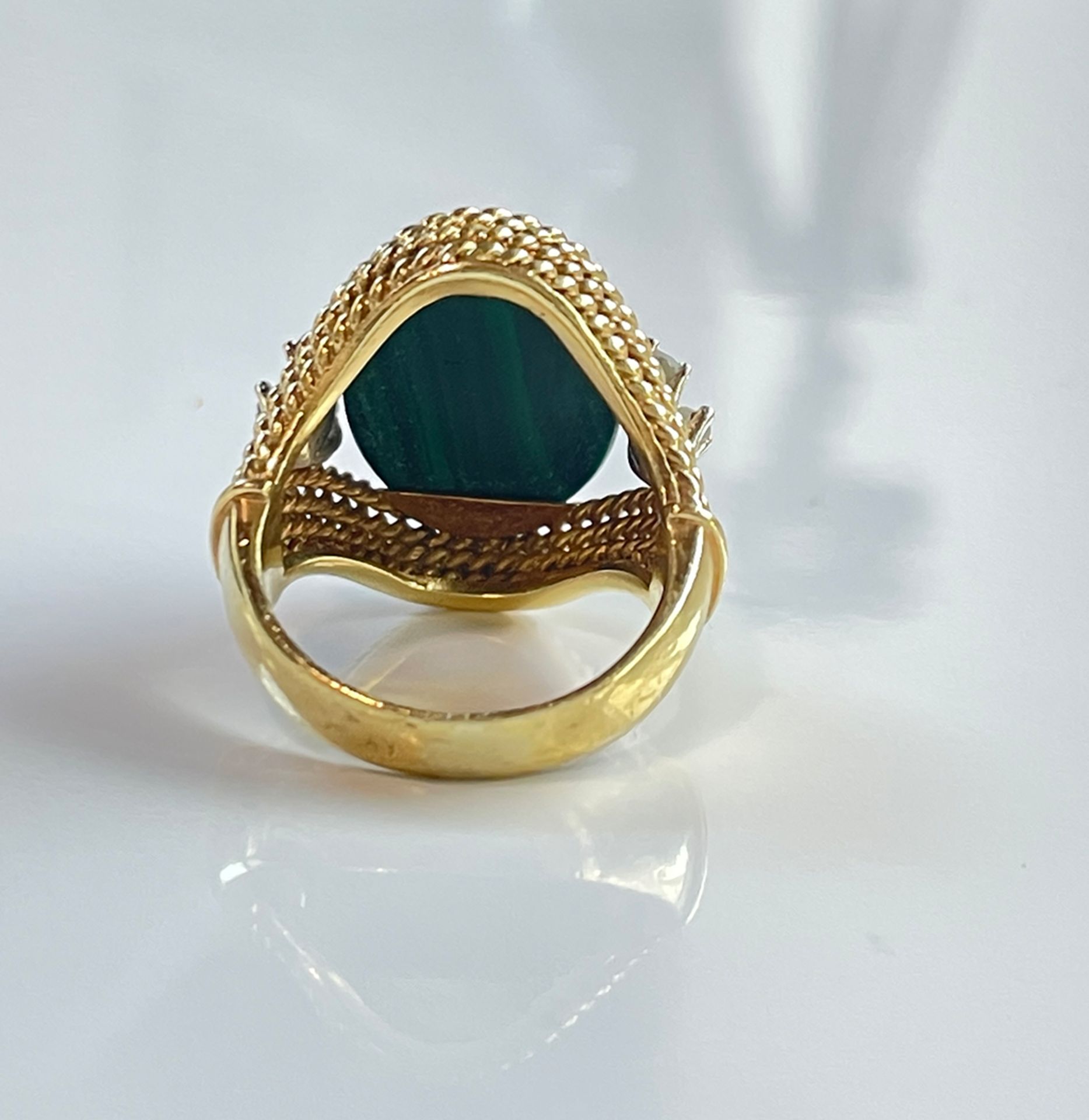 Vintage 18K Gold Design Ring Malachite, Diamond - Image 4 of 5