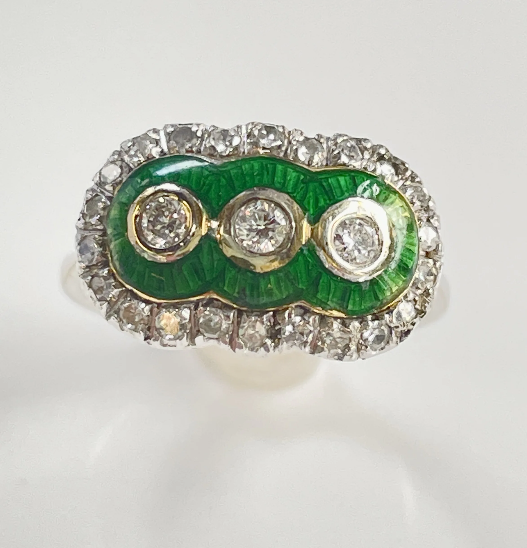 Antique Art Deco Ring 18K Gold with Diamonds and Enamel