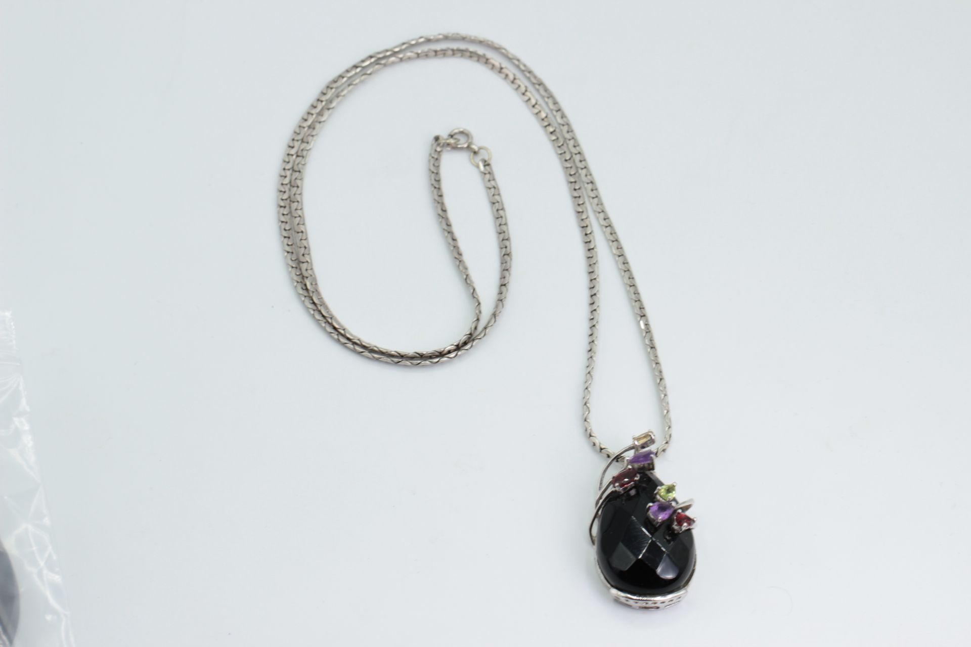 Silver necklace with pendant. Onyx, Peridot, Amethyst, Garnet, Citrine. - Image 2 of 5